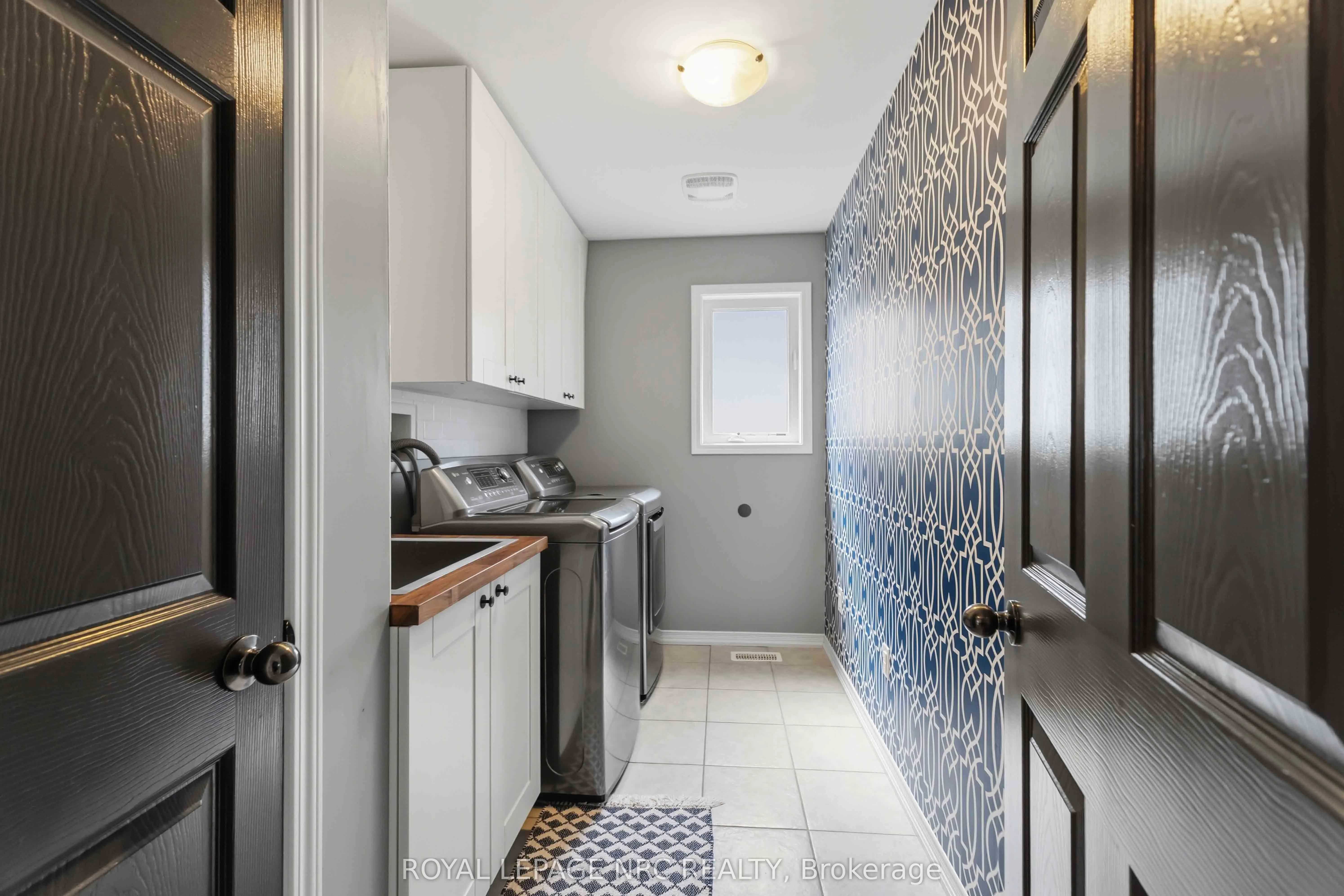 8769 Dogwood Crescent