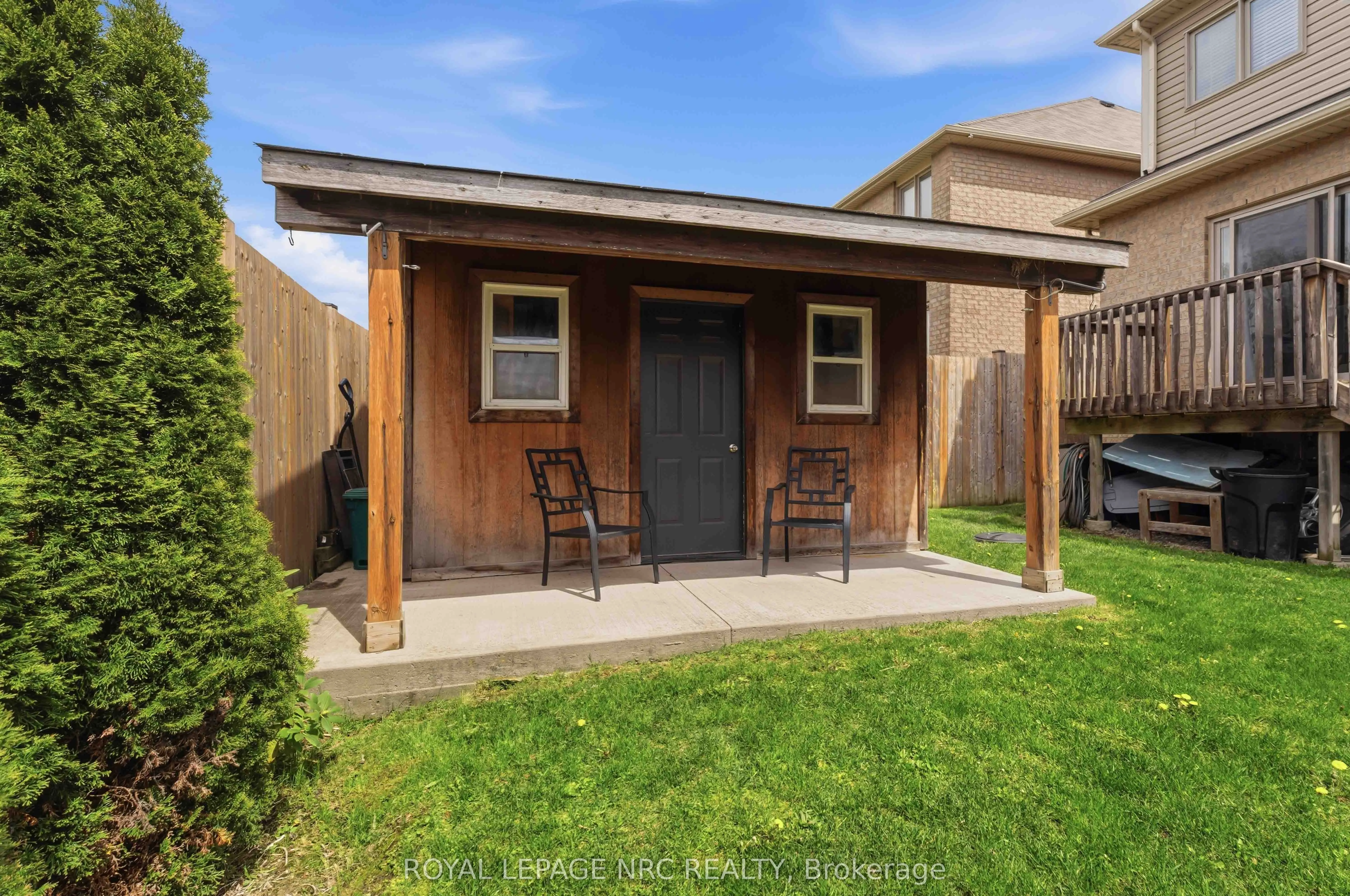 8769 Dogwood Crescent