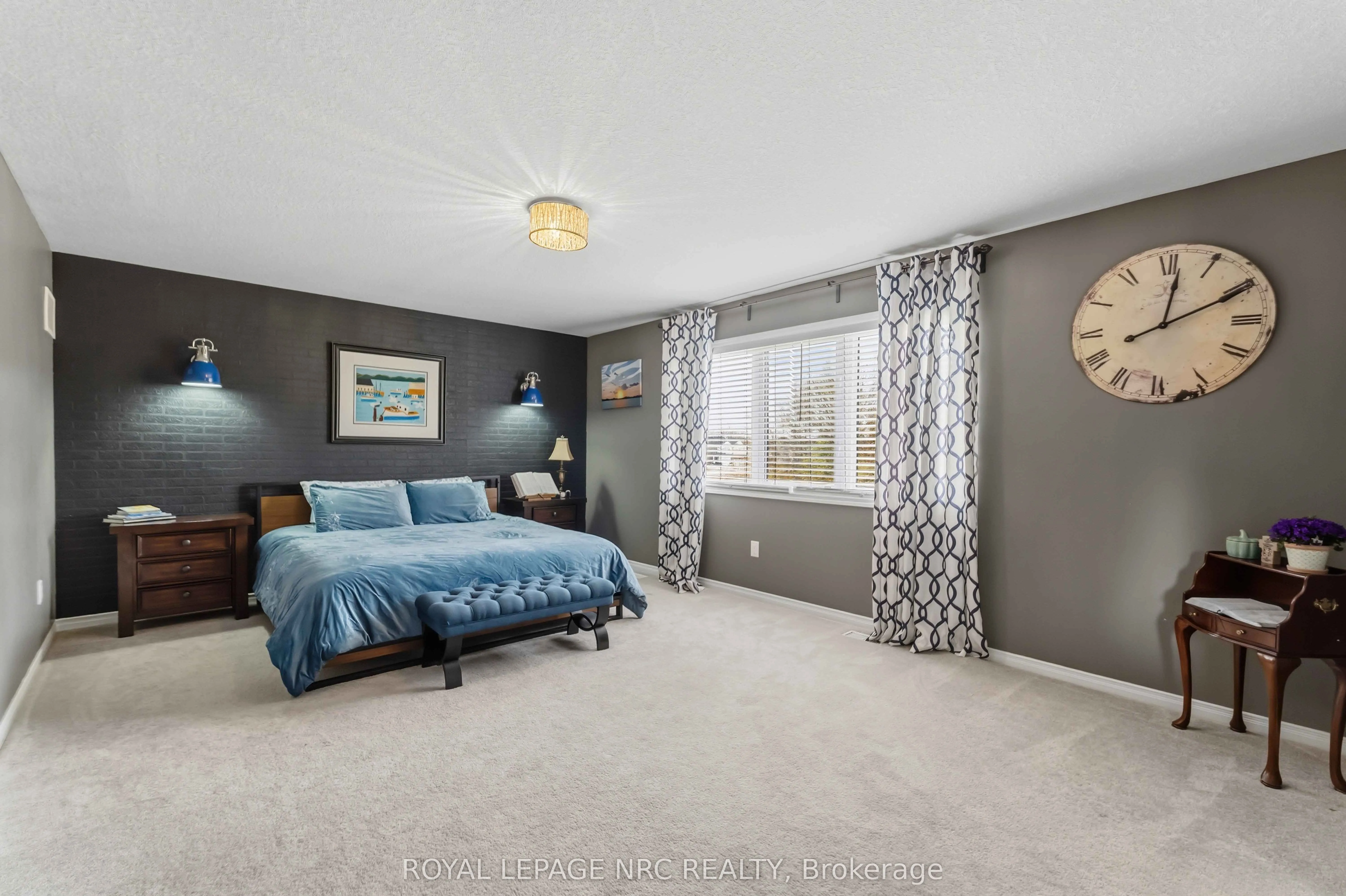 8769 Dogwood Crescent