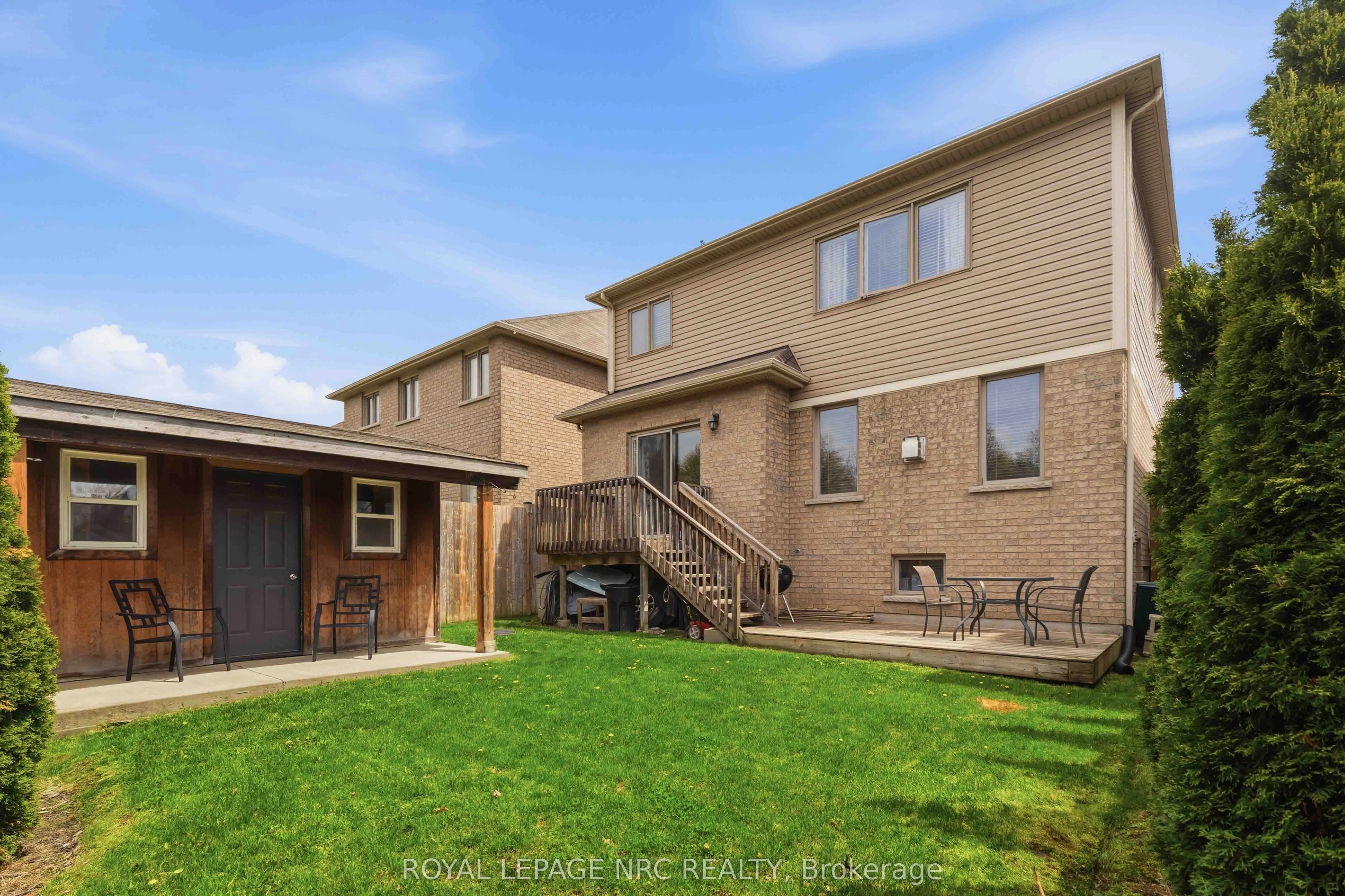 8769 Dogwood Crescent