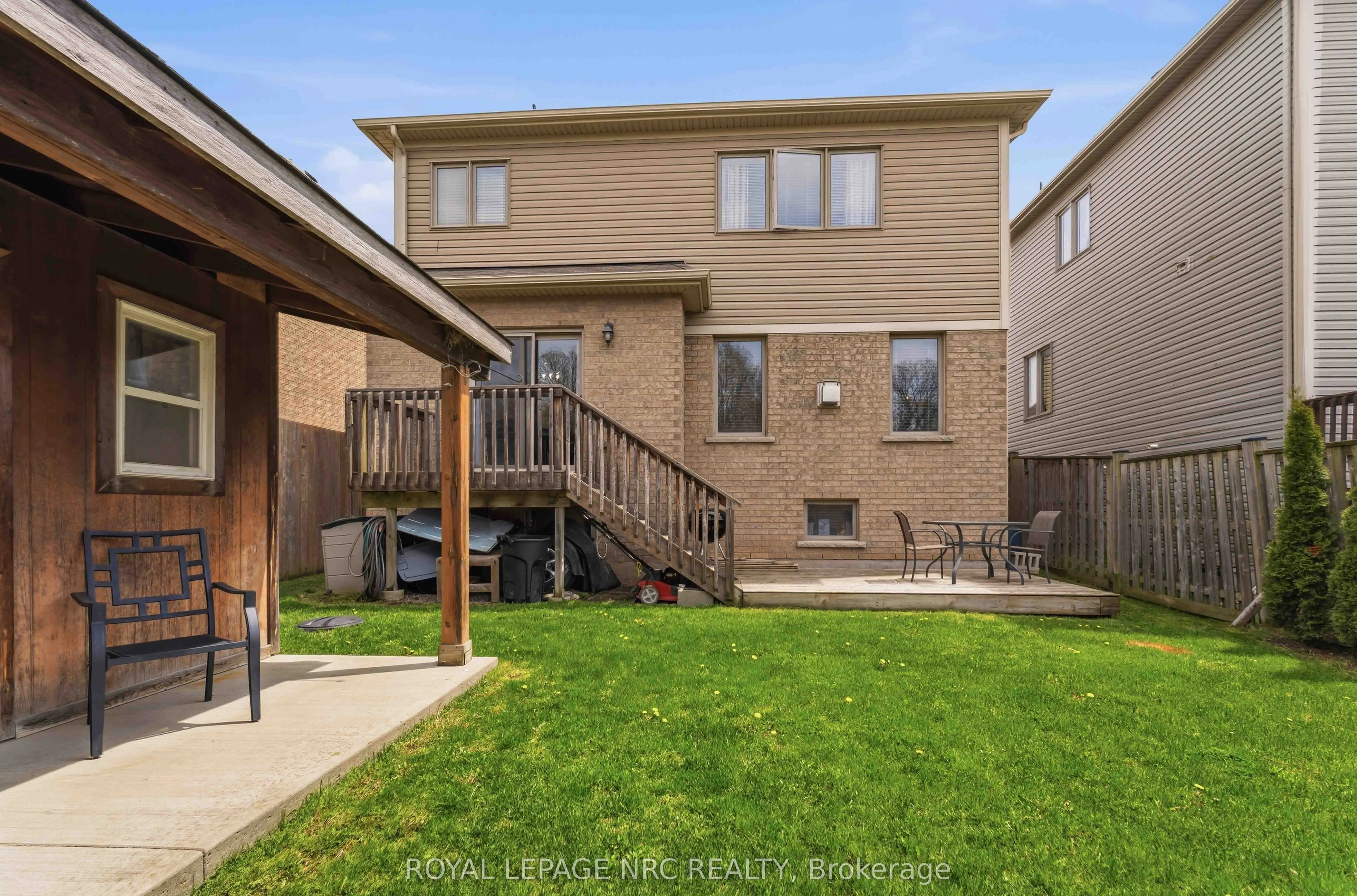 8769 Dogwood Crescent