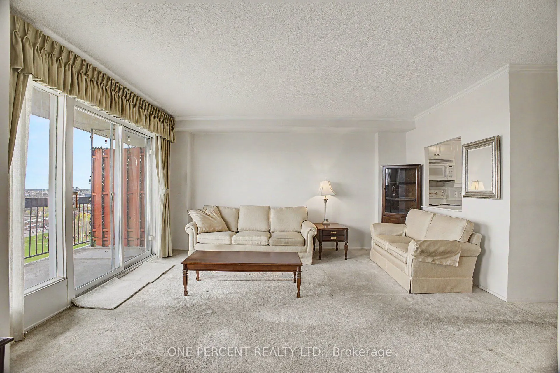 158B McArthur Avenue #1807