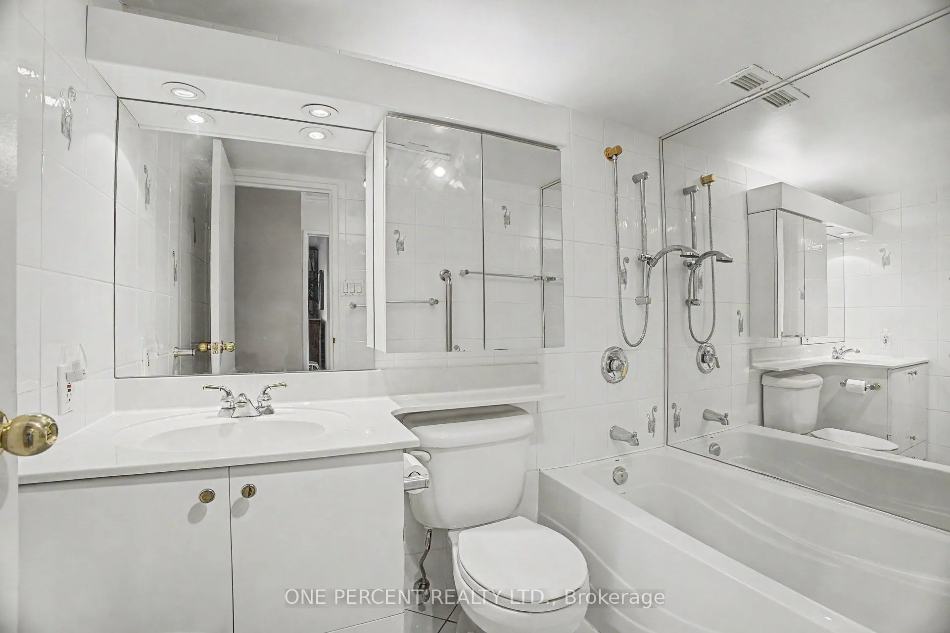 158B McArthur Avenue #1807