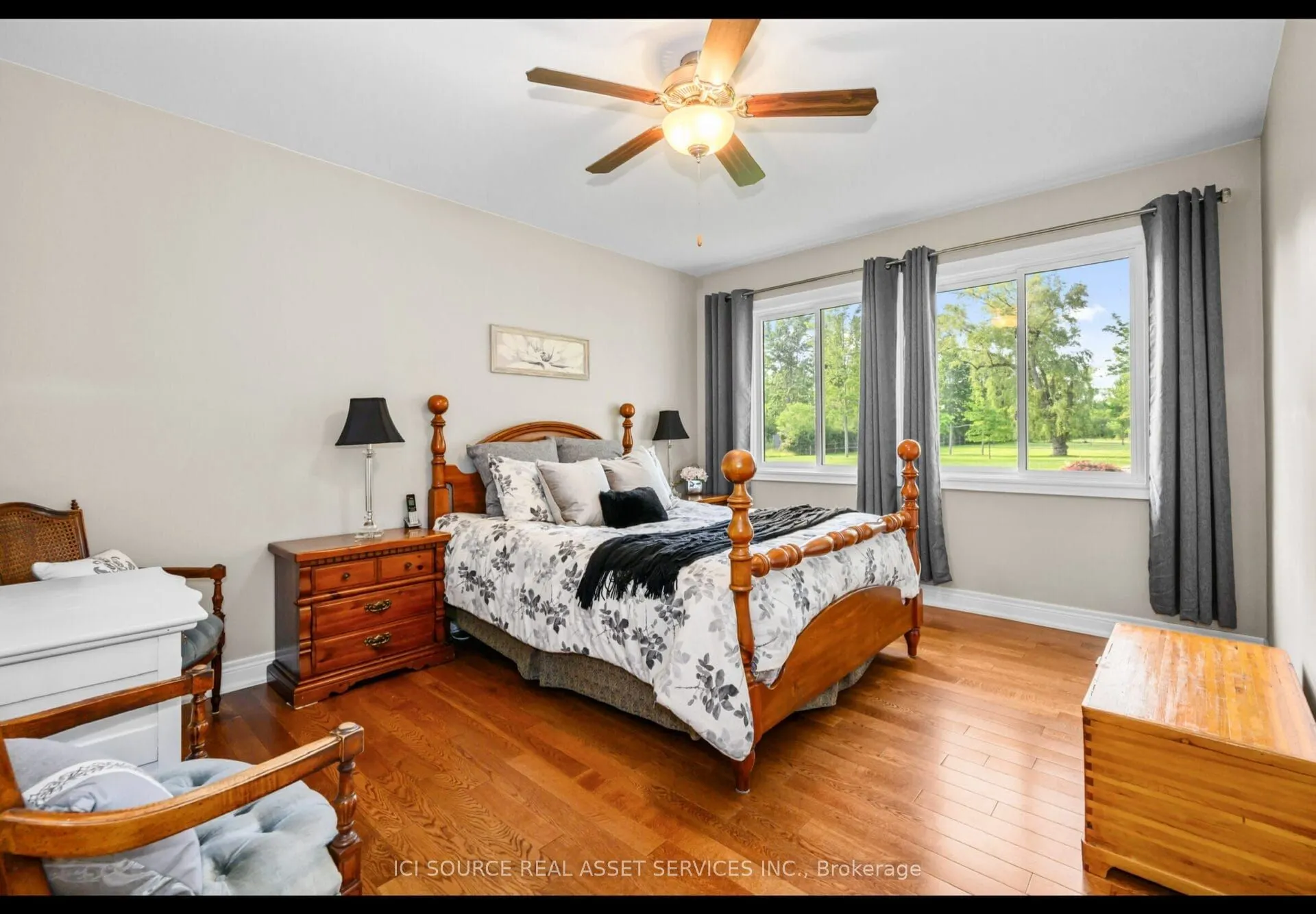 880 Edgemere Road
