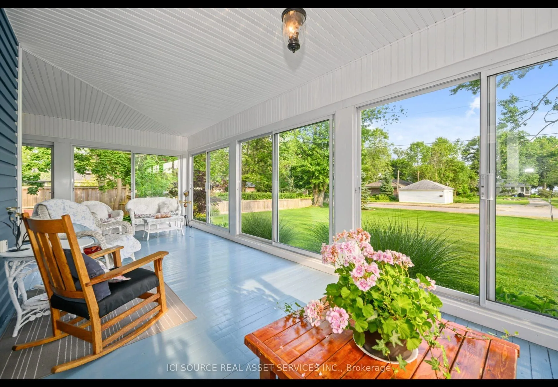 880 Edgemere Road