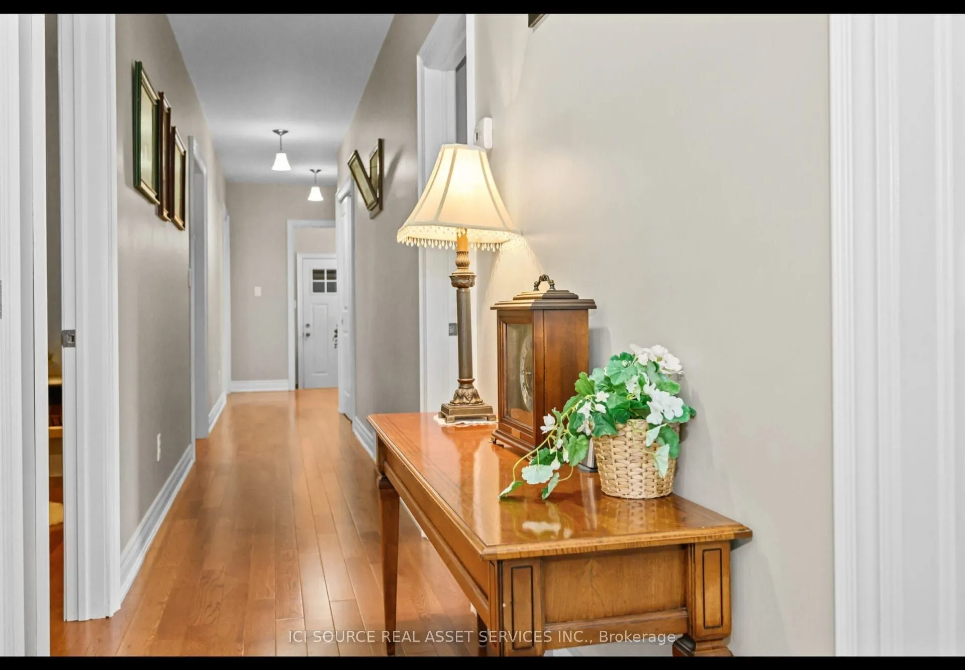 880 Edgemere Road