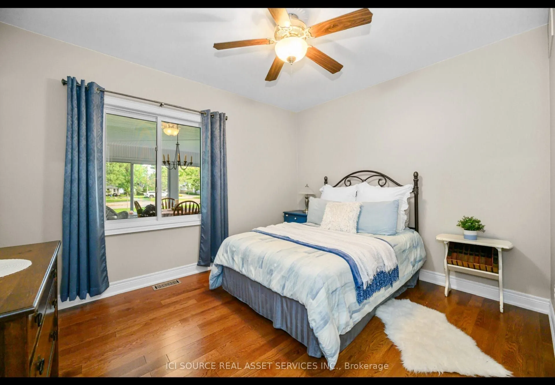 880 Edgemere Road