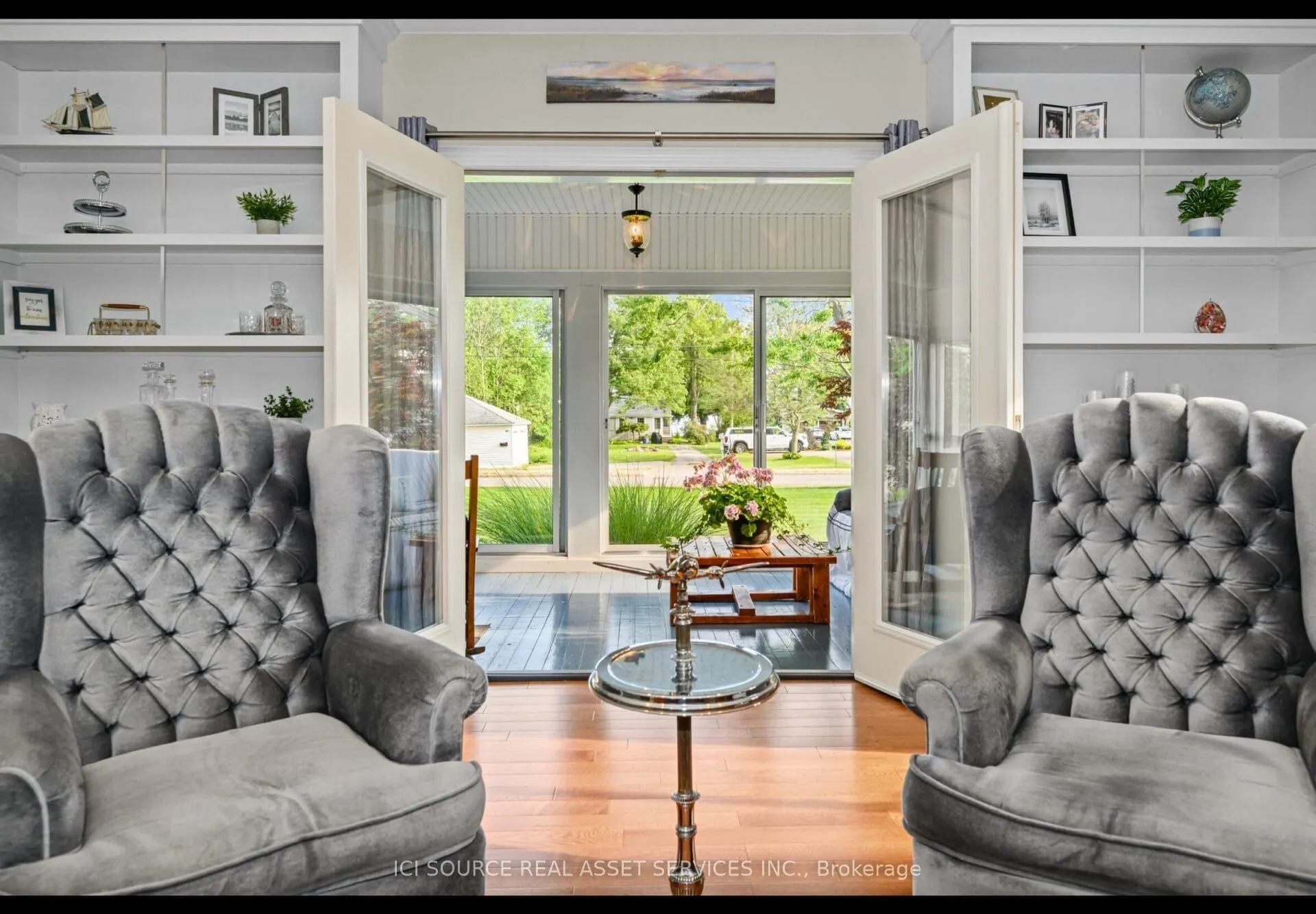 880 Edgemere Road