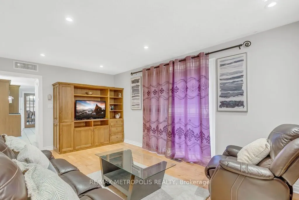 100 Warren Road