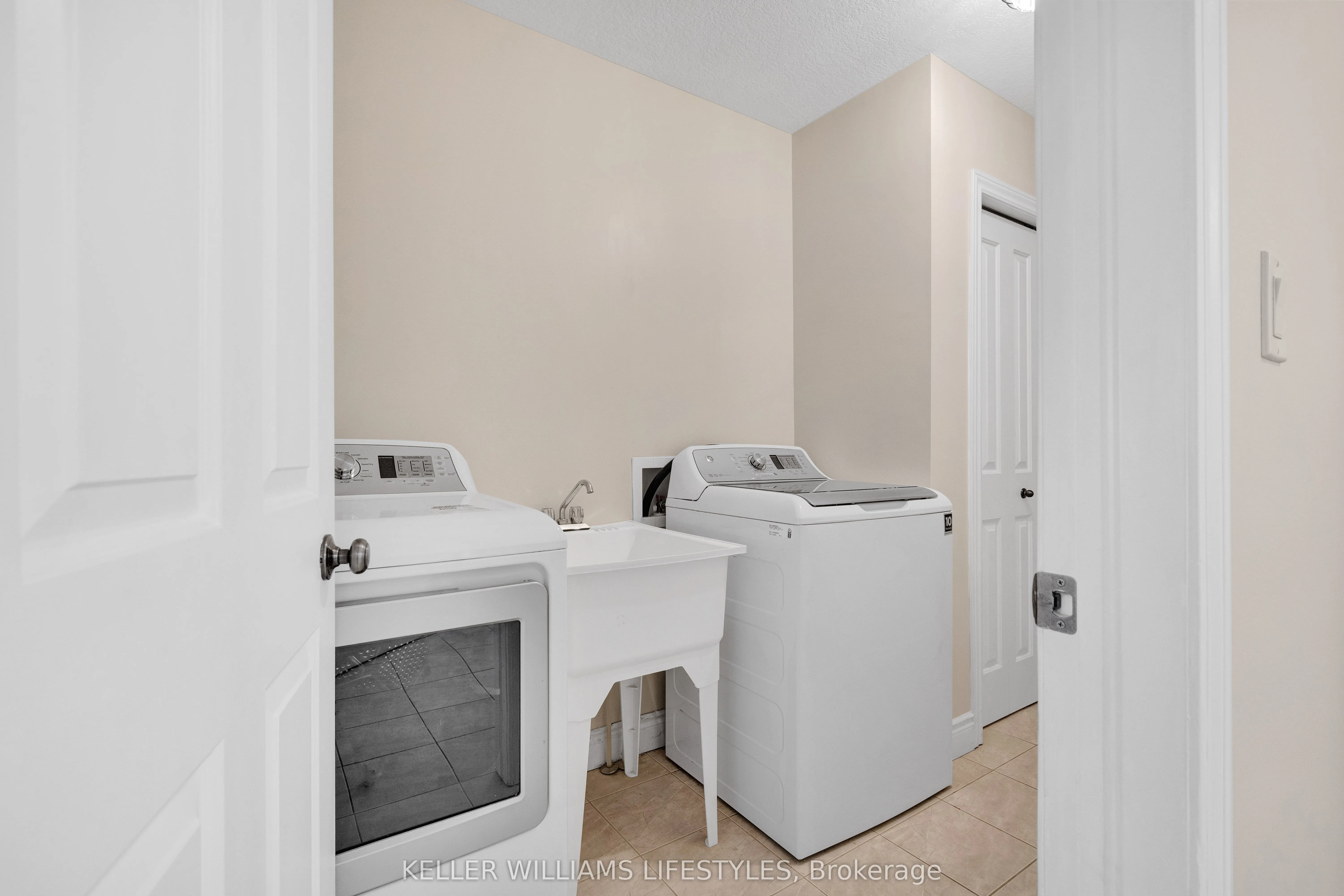 3270 Singleton Avenue #18