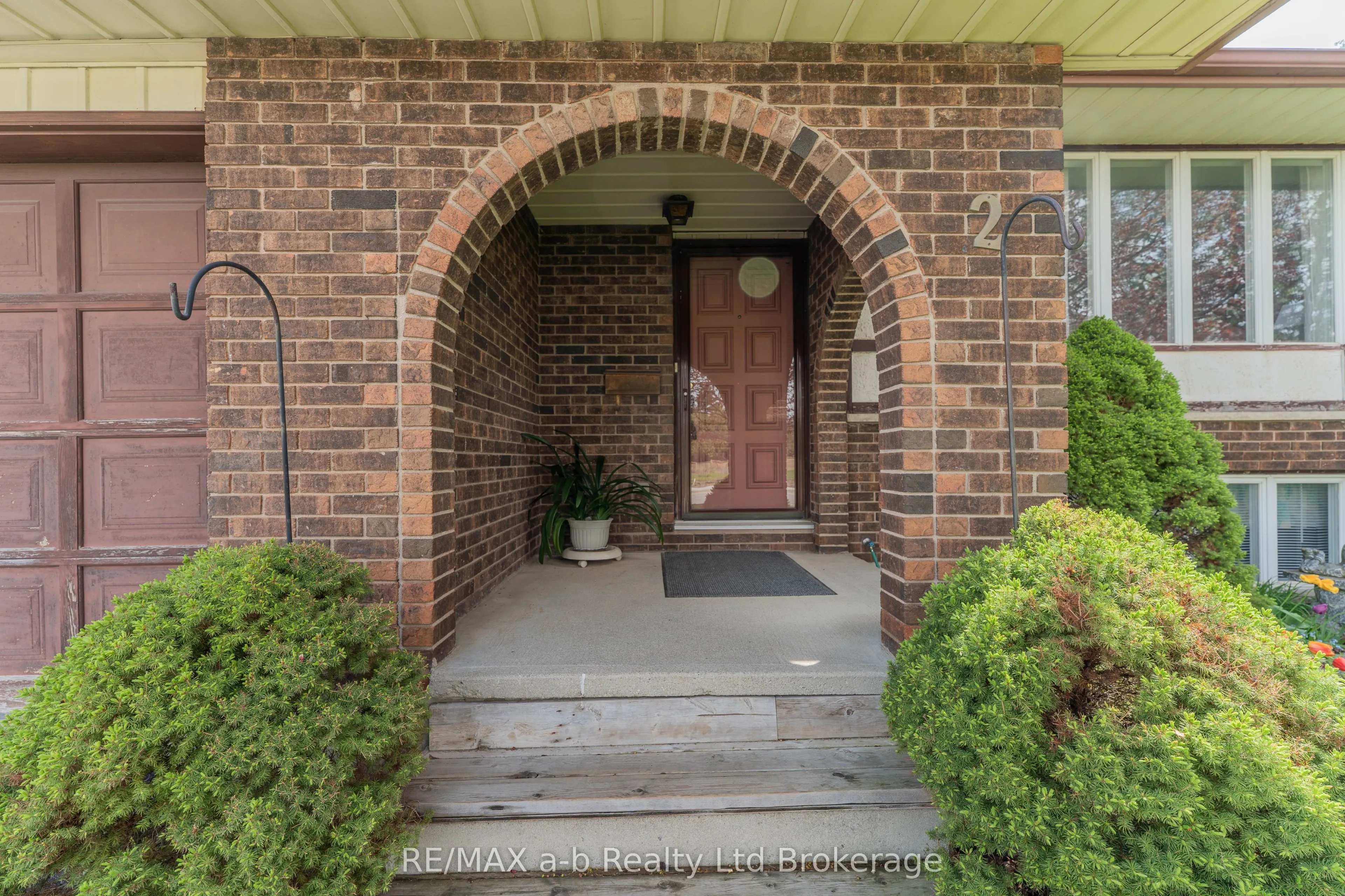 2 Cranberry Road