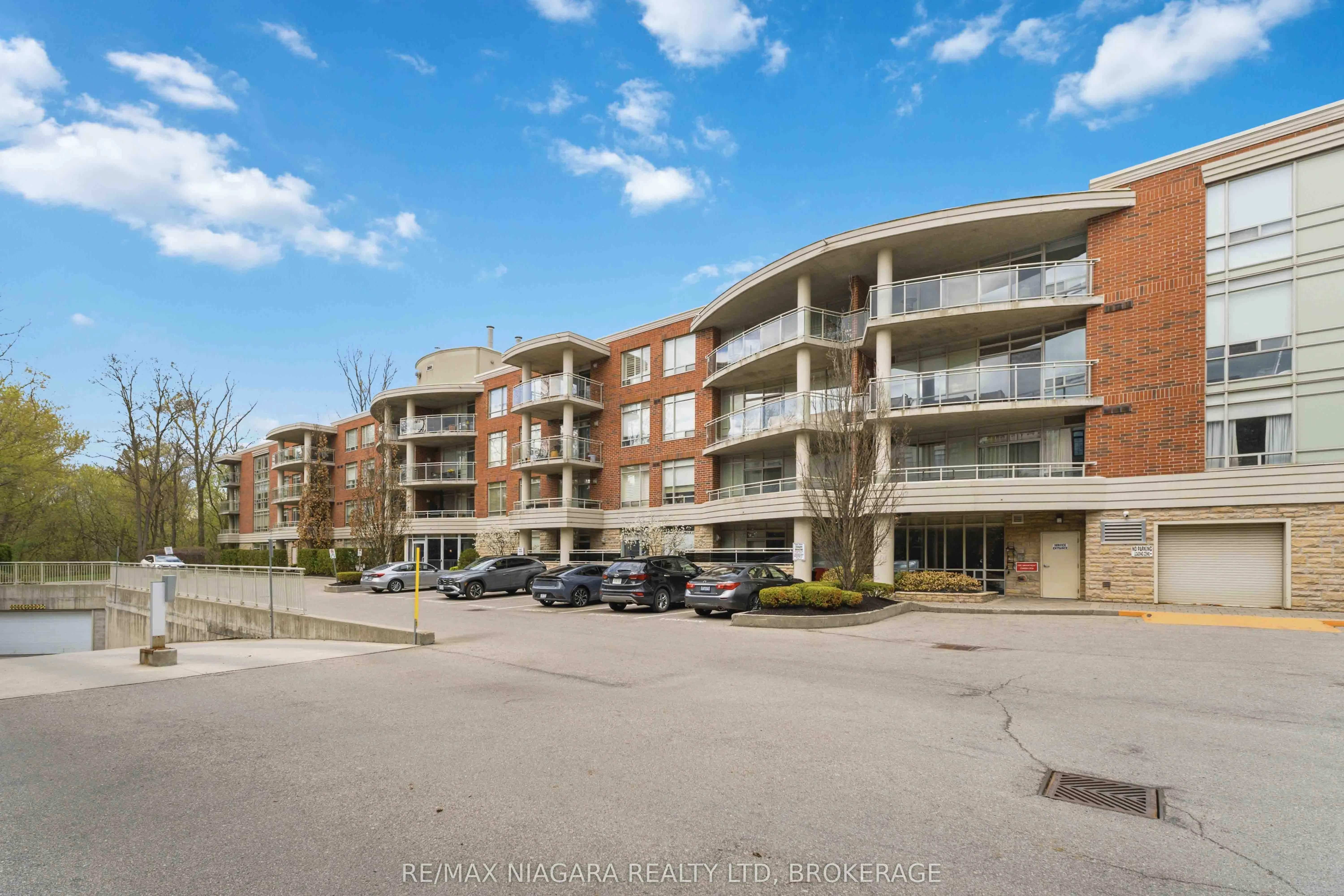 125 Wilson Street W #107
