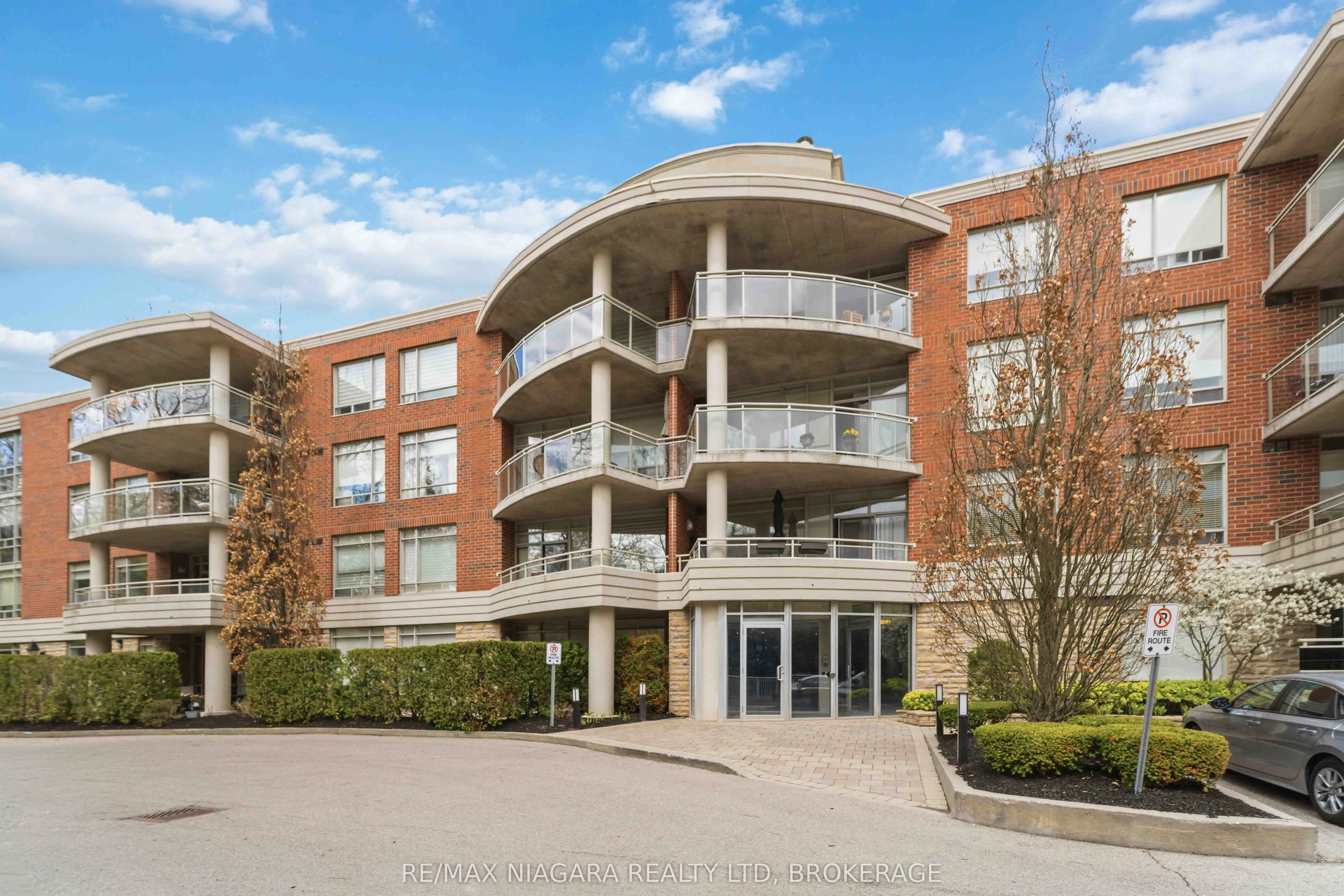 125 Wilson Street W #107