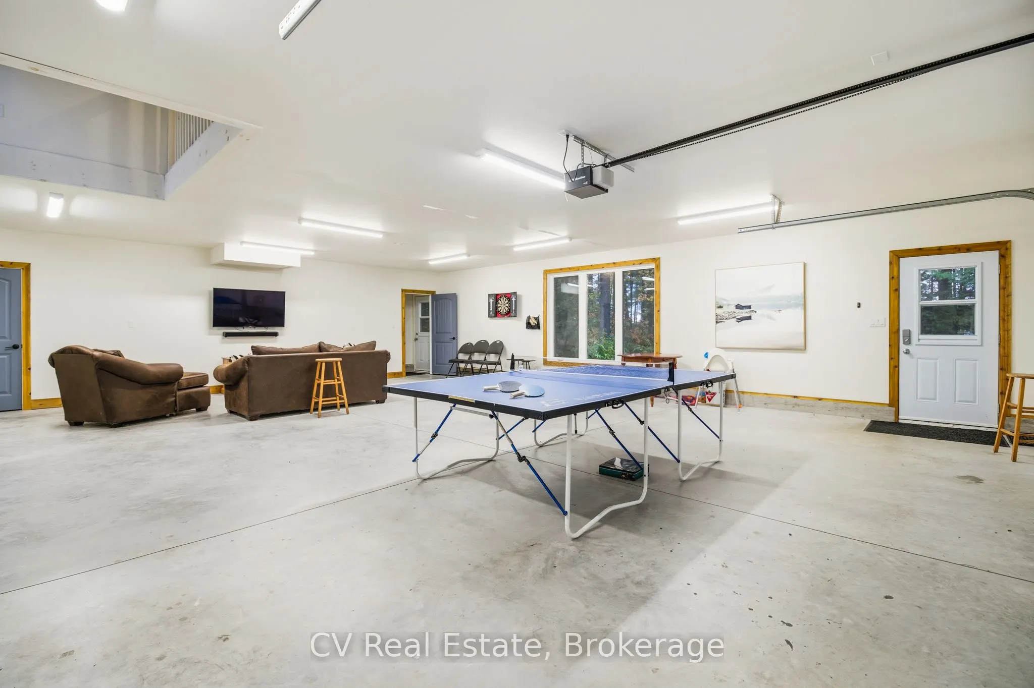 1069 White Eagle Road