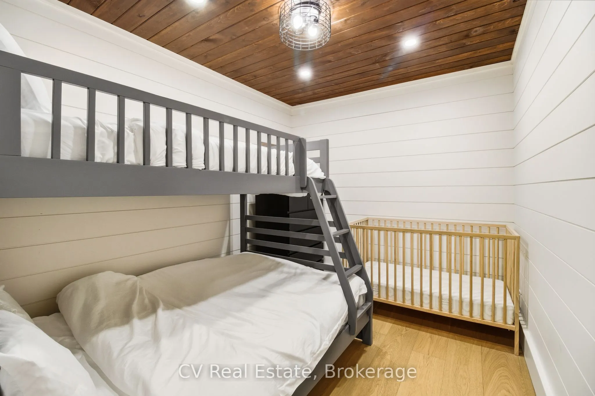 1069 White Eagle Road