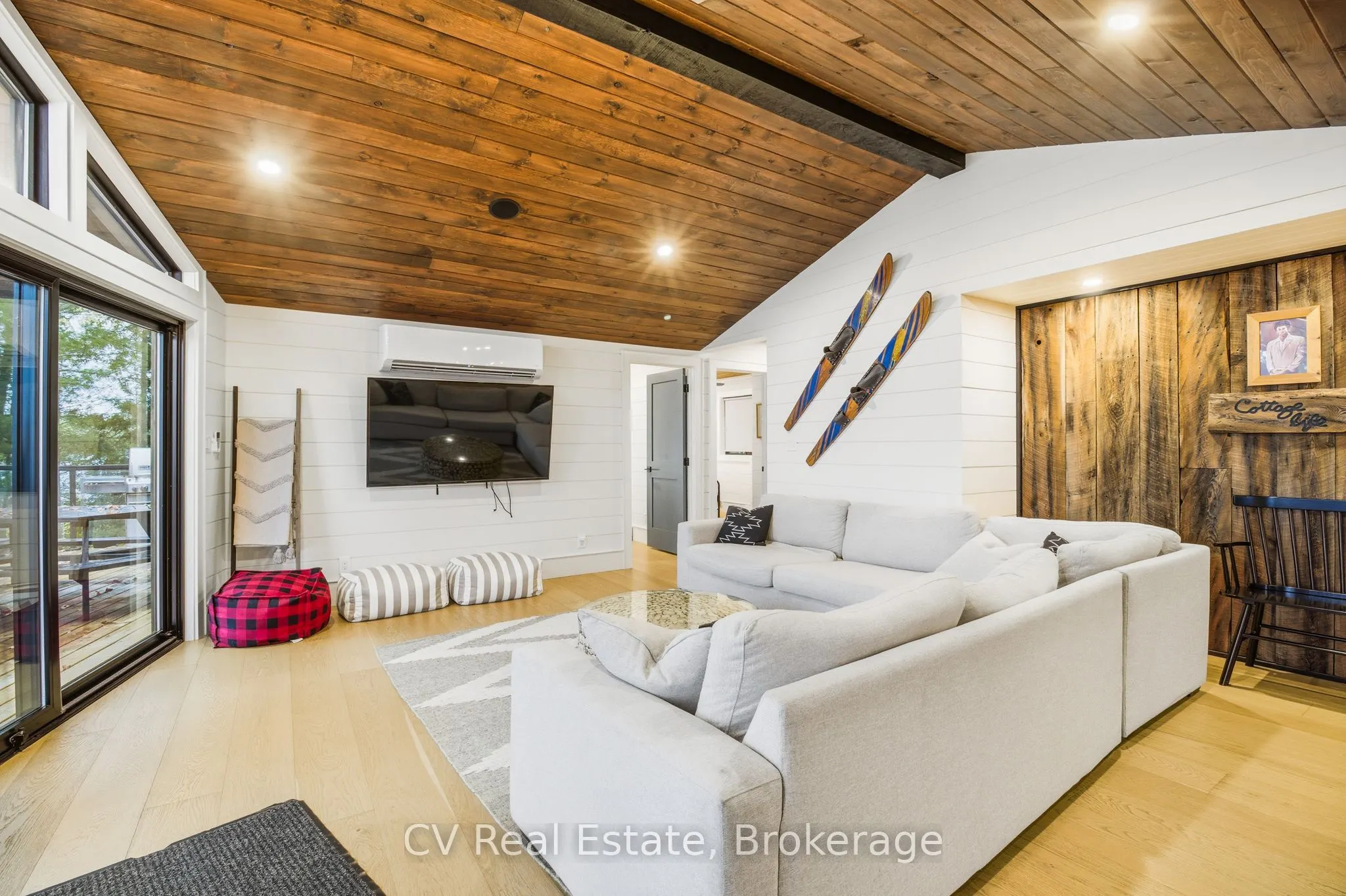 1069 White Eagle Road