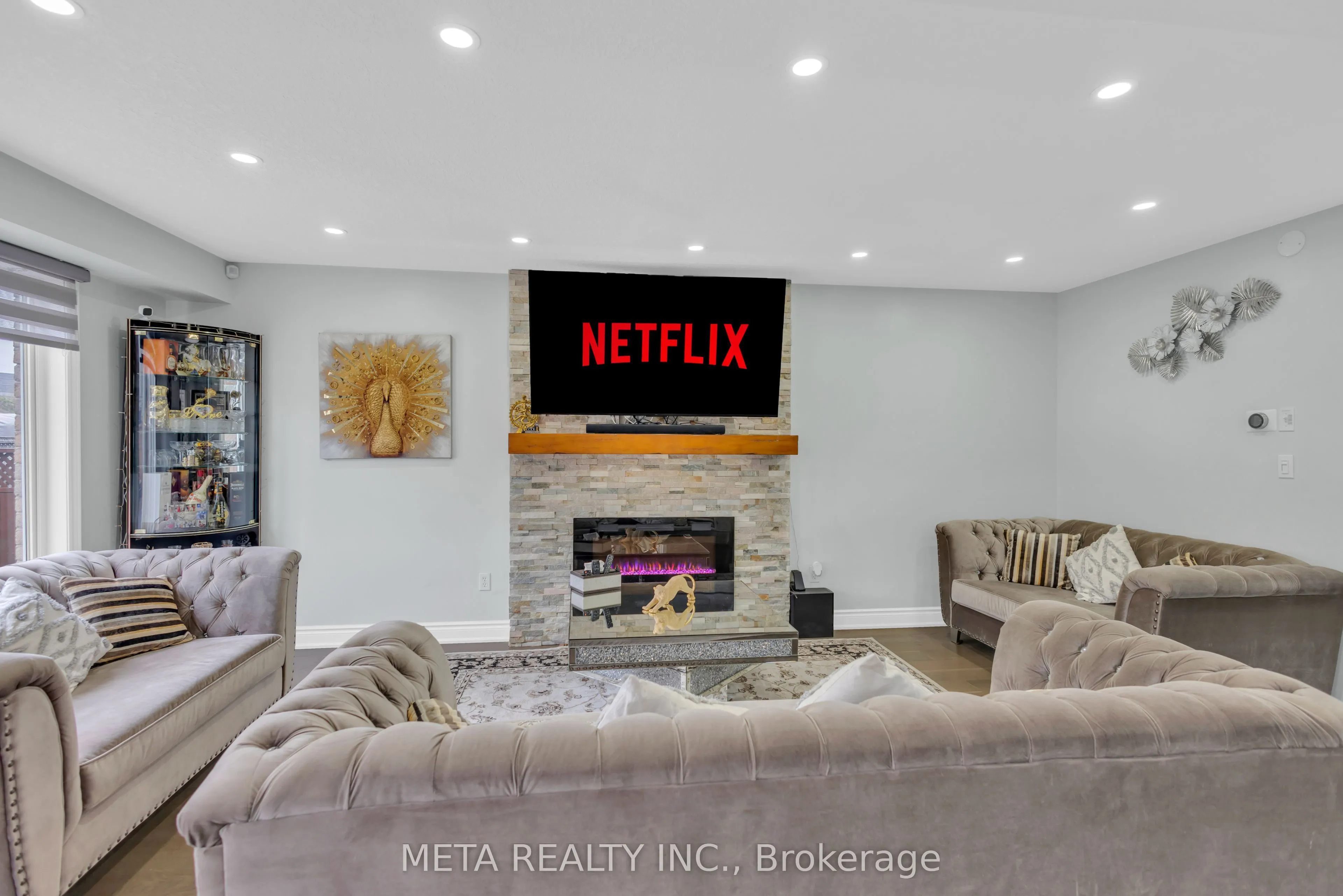 497 Langlaw Drive