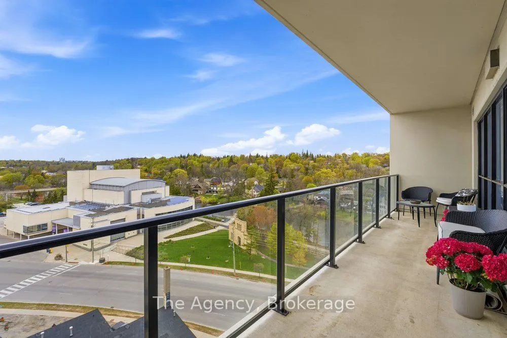 160 Macdonell Street #901