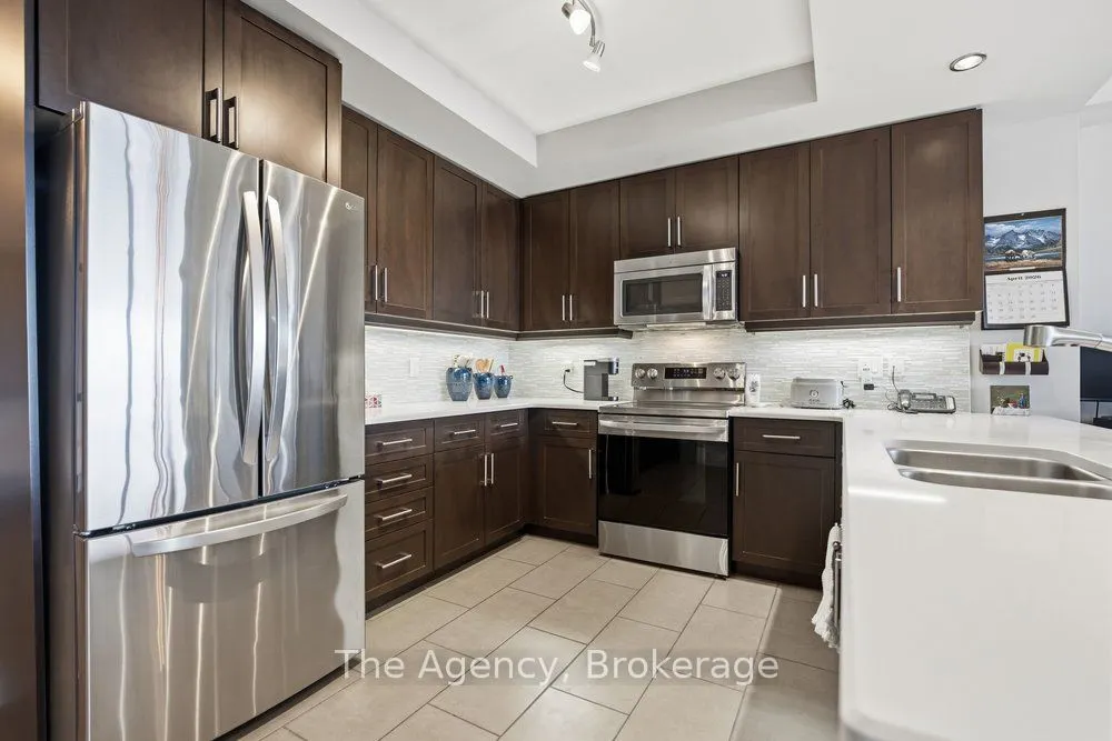 160 Macdonell Street #901