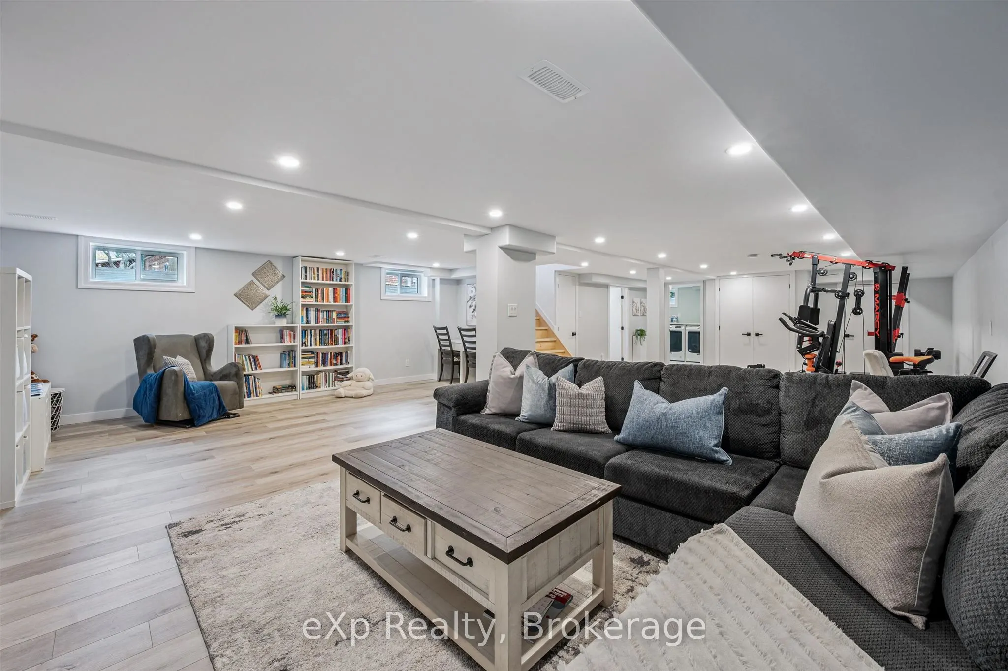 14 Glenwood Avenue