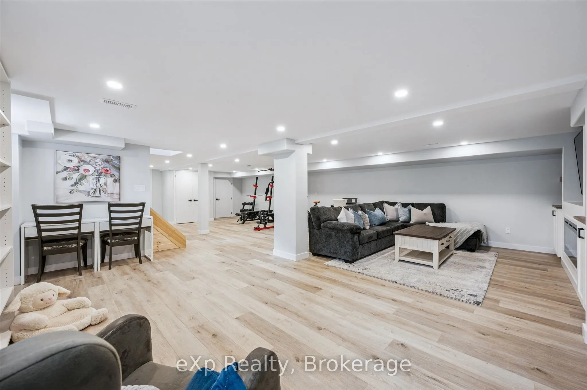 14 Glenwood Avenue