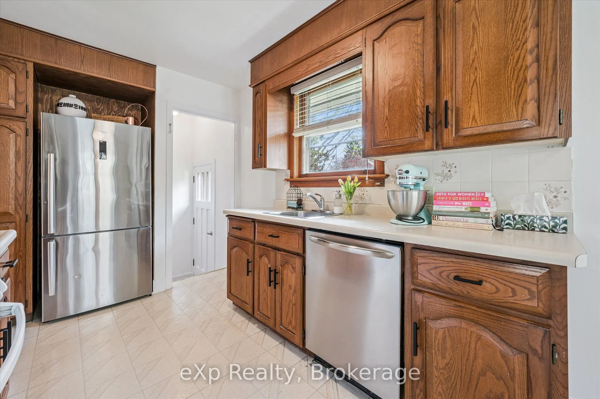 14 Glenwood Avenue