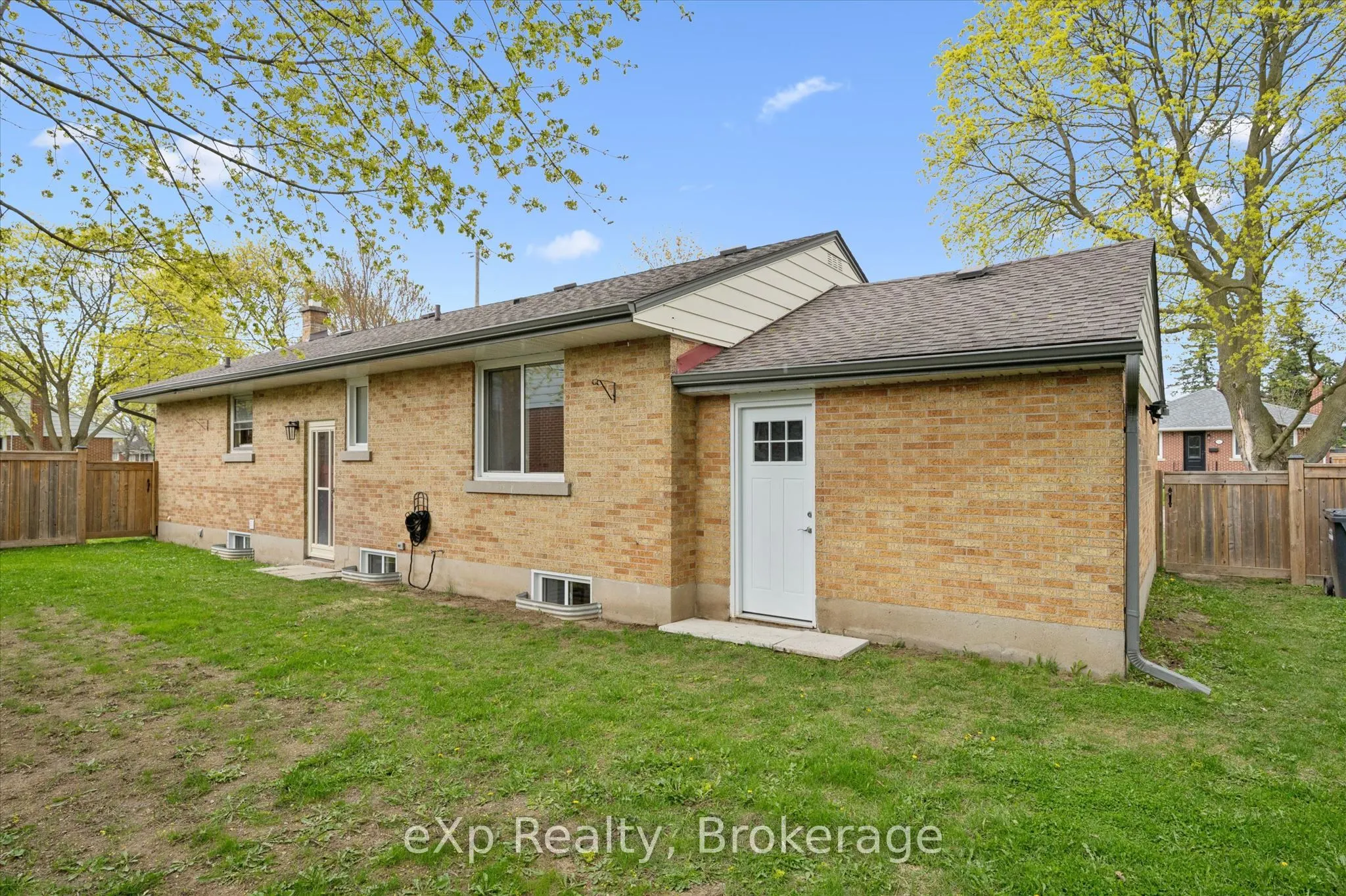 14 Glenwood Avenue