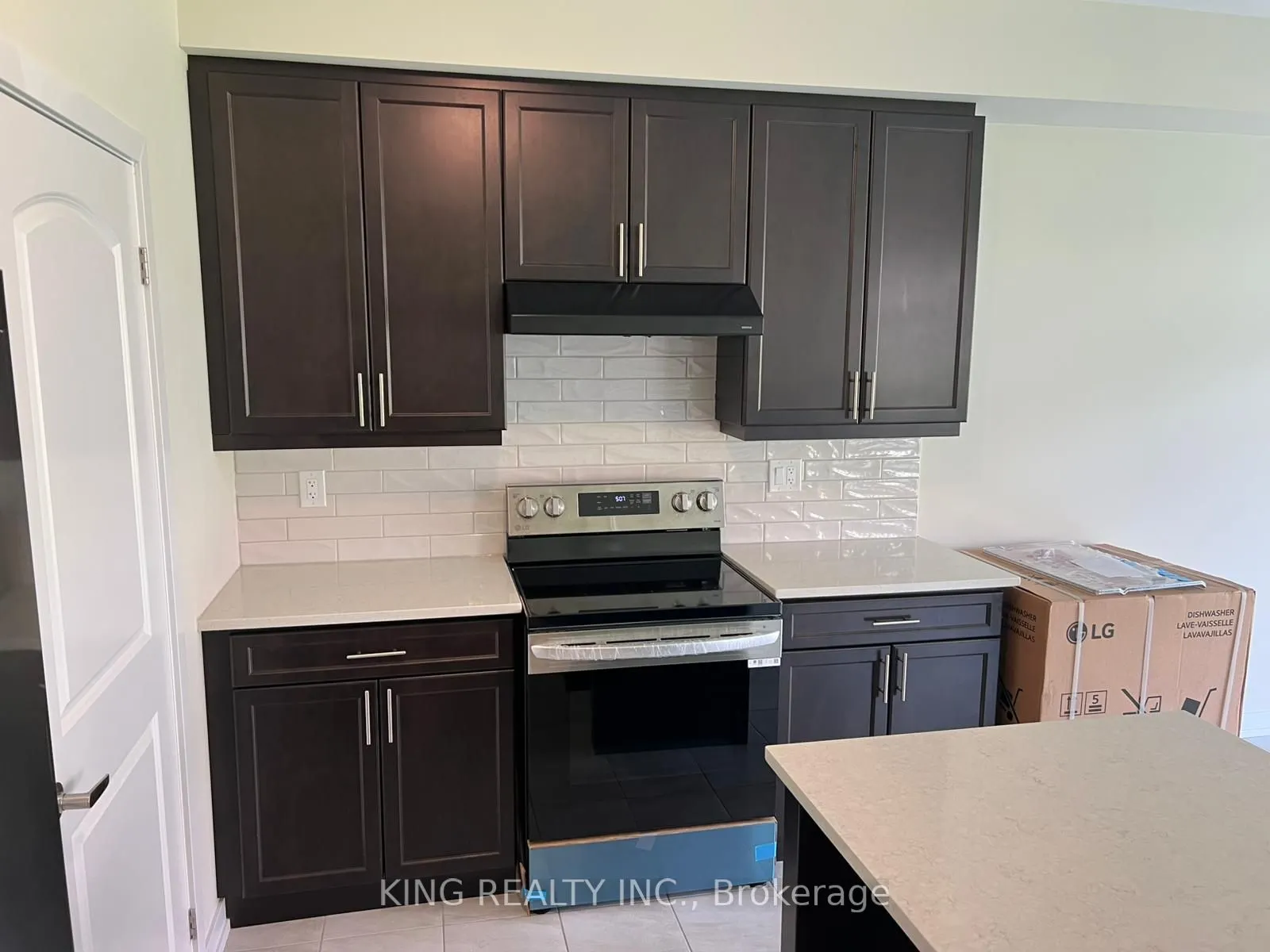 82 SUNFLOWER Crescent