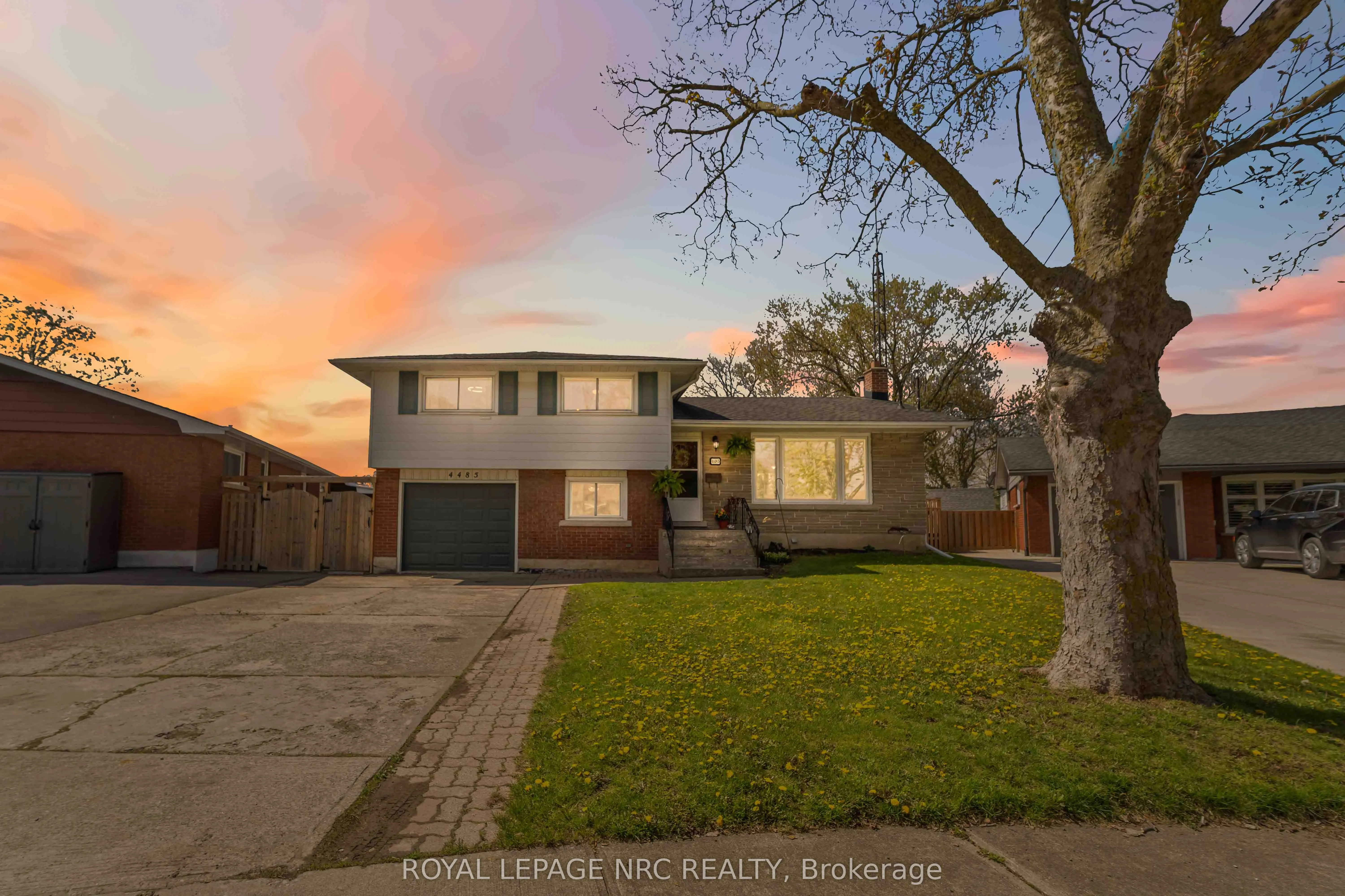 4485 Queensway Crescent
