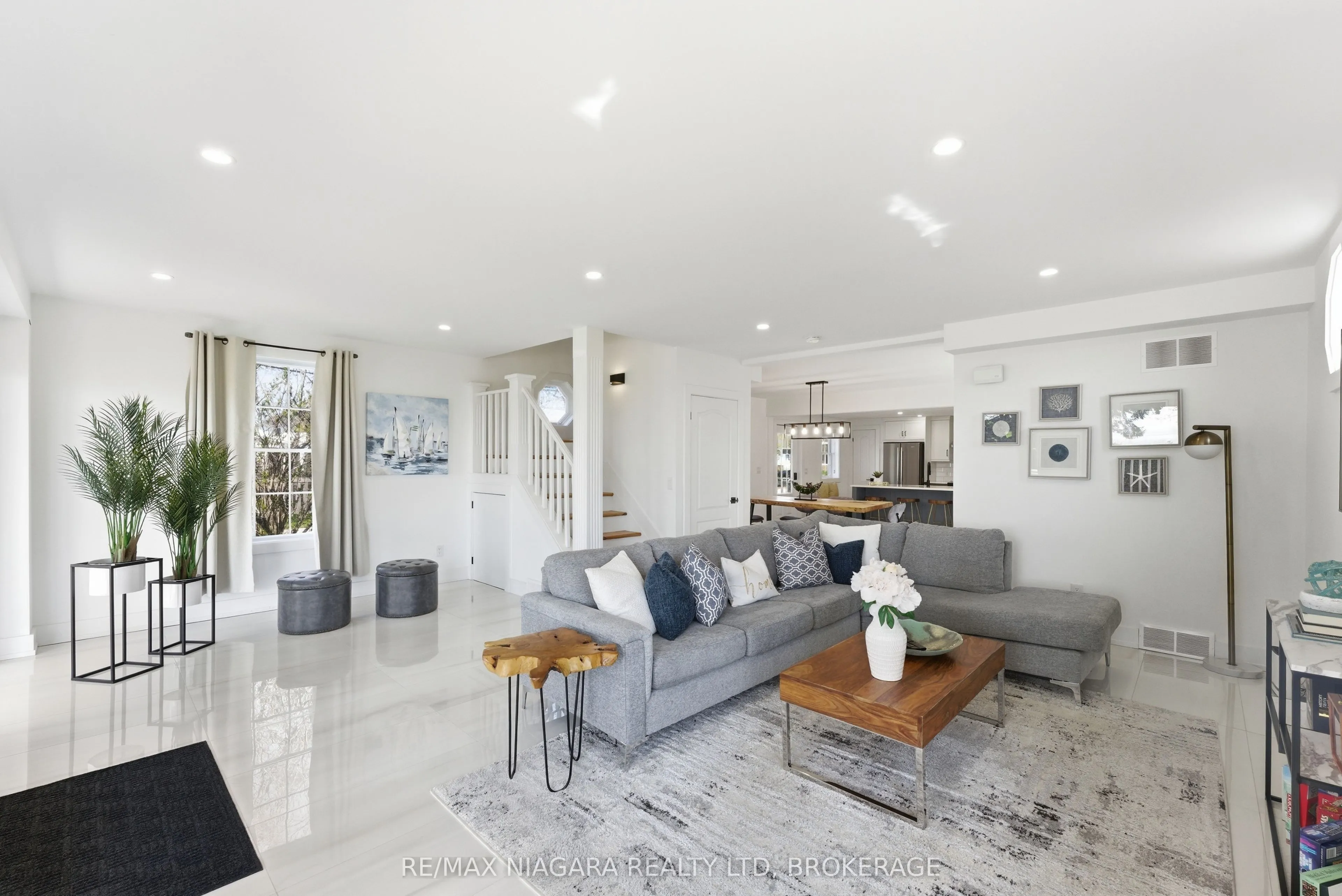616 Lakeshore Road