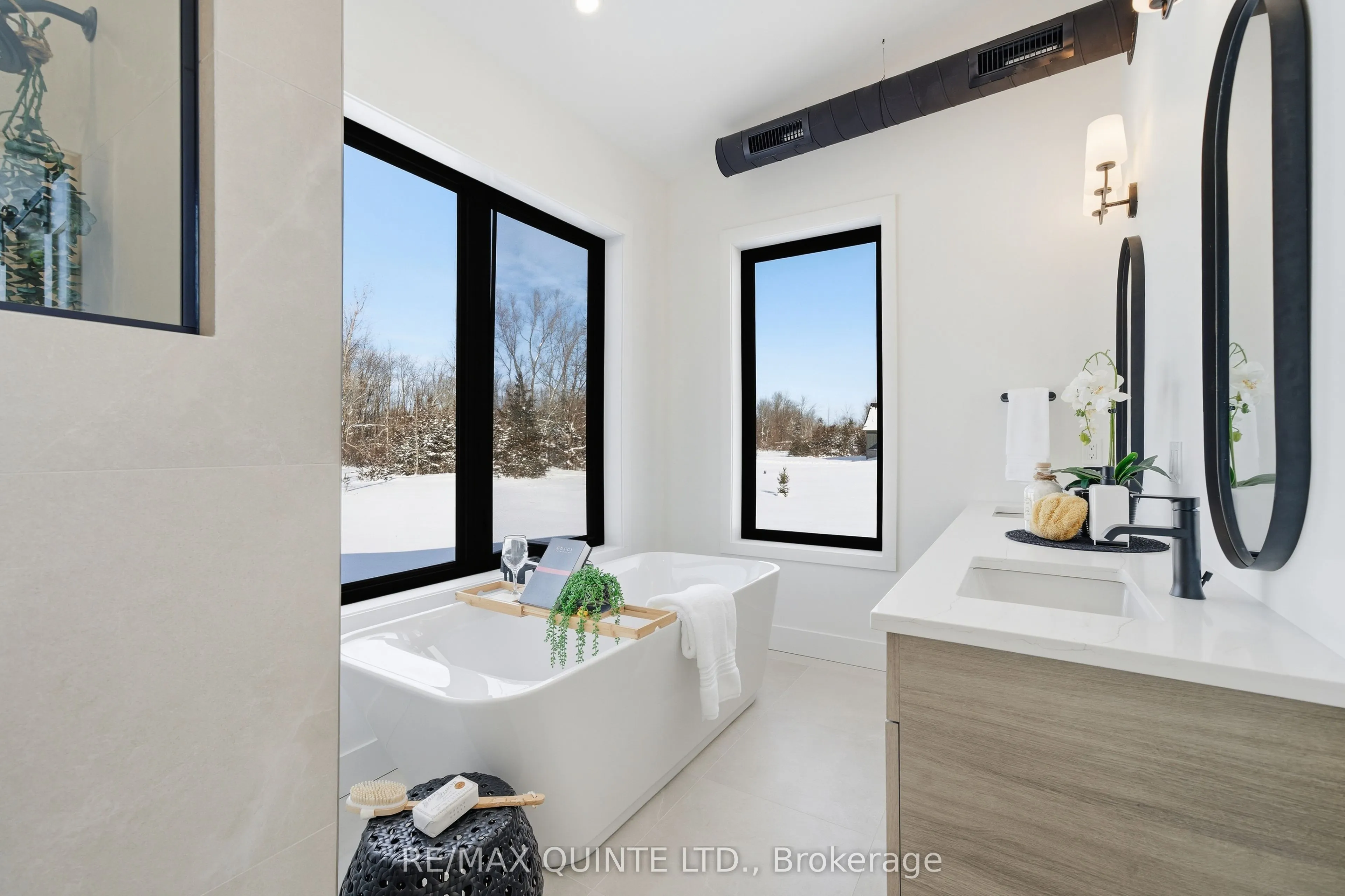 225 Mitchells Crossroad