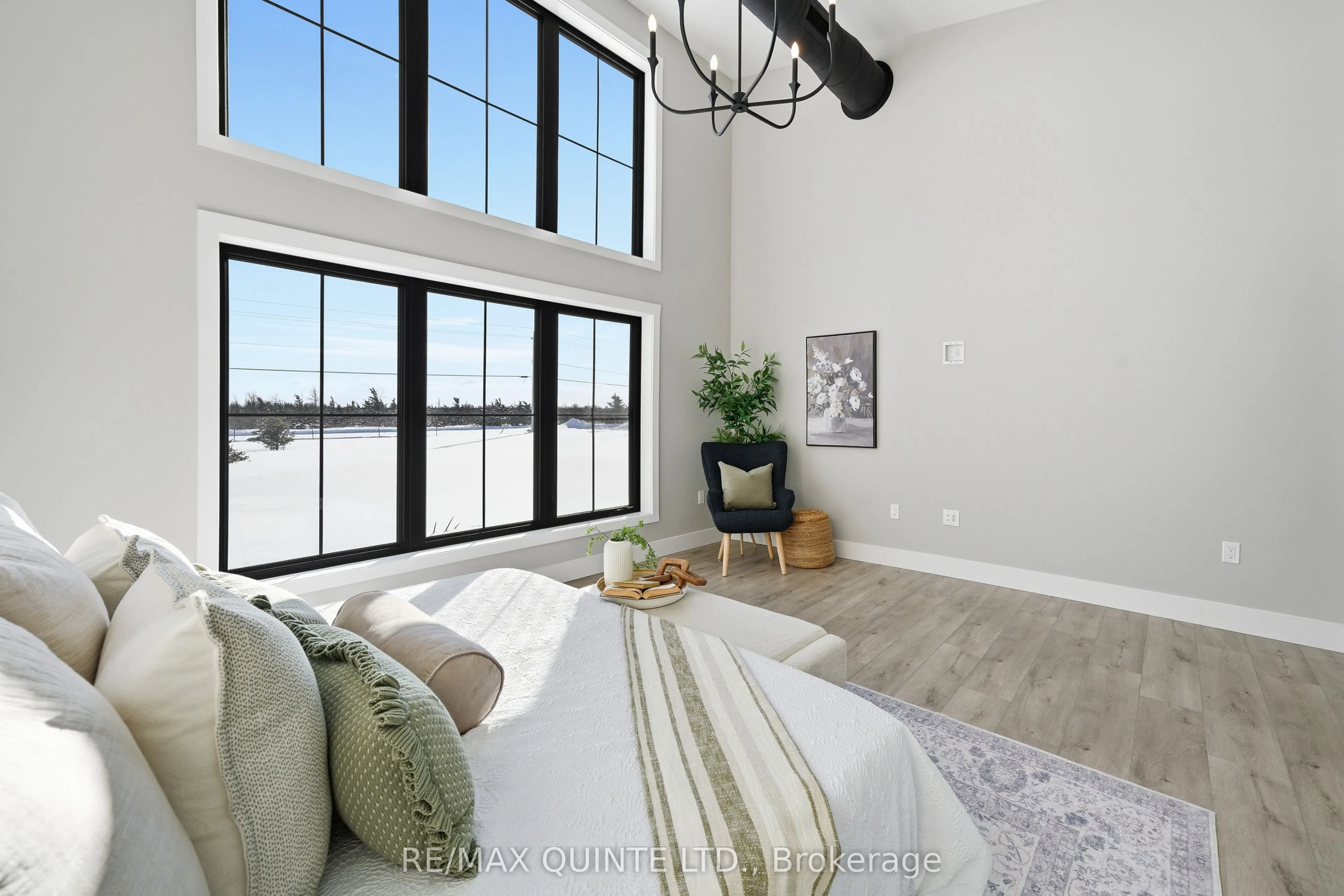 225 Mitchells Crossroad