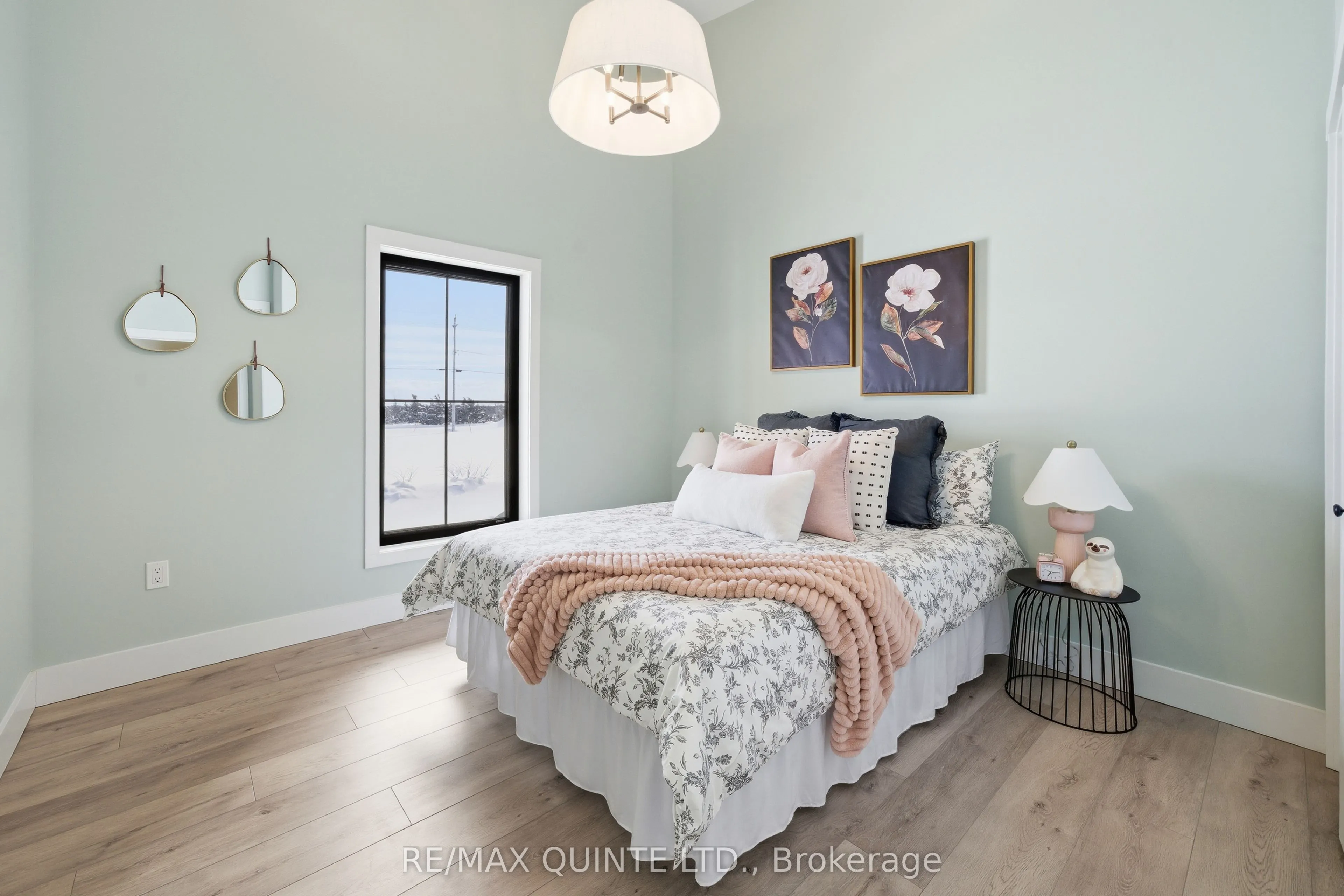 225 Mitchells Crossroad