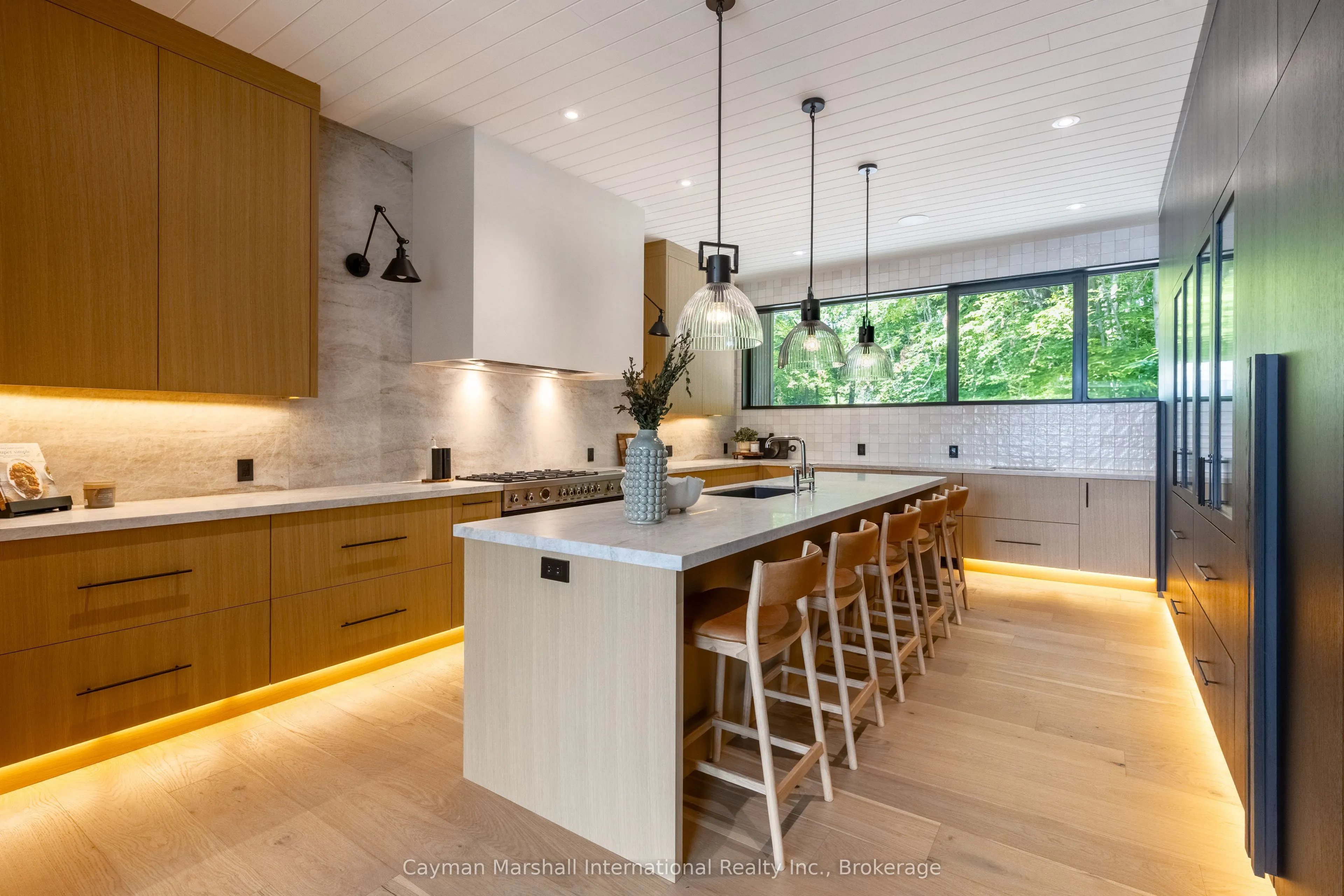 1002 Murphy Road