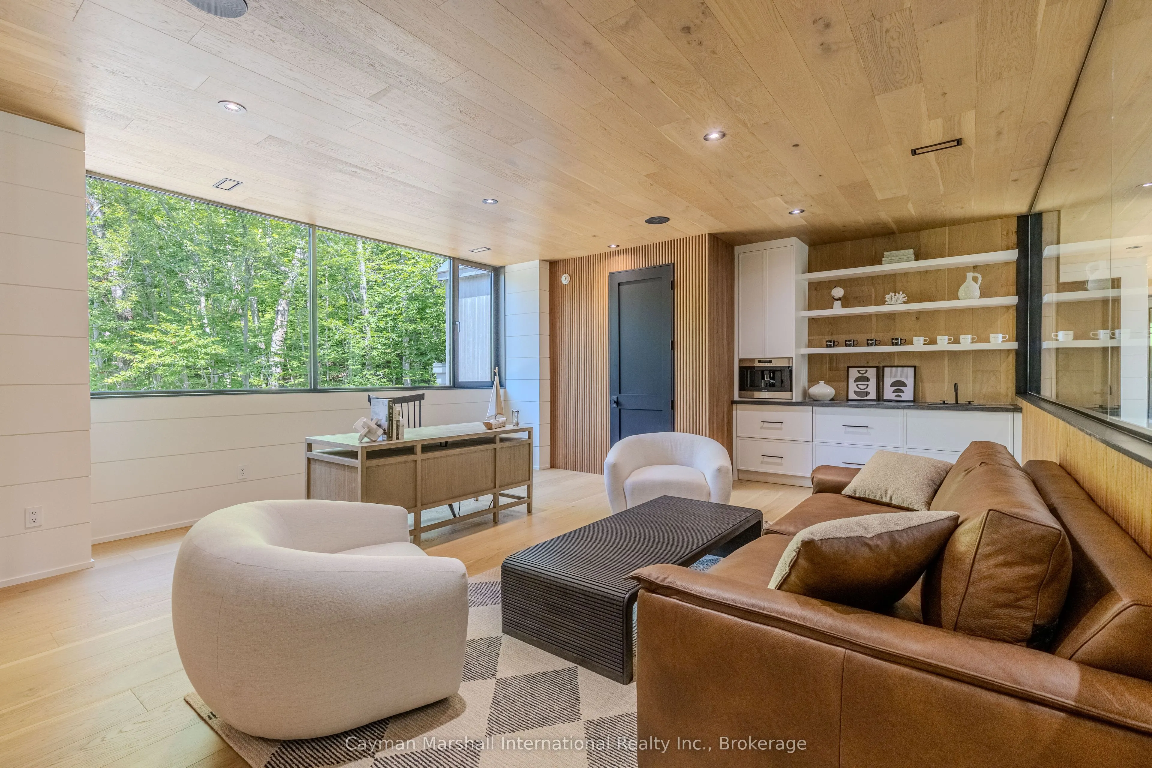1002 Murphy Road