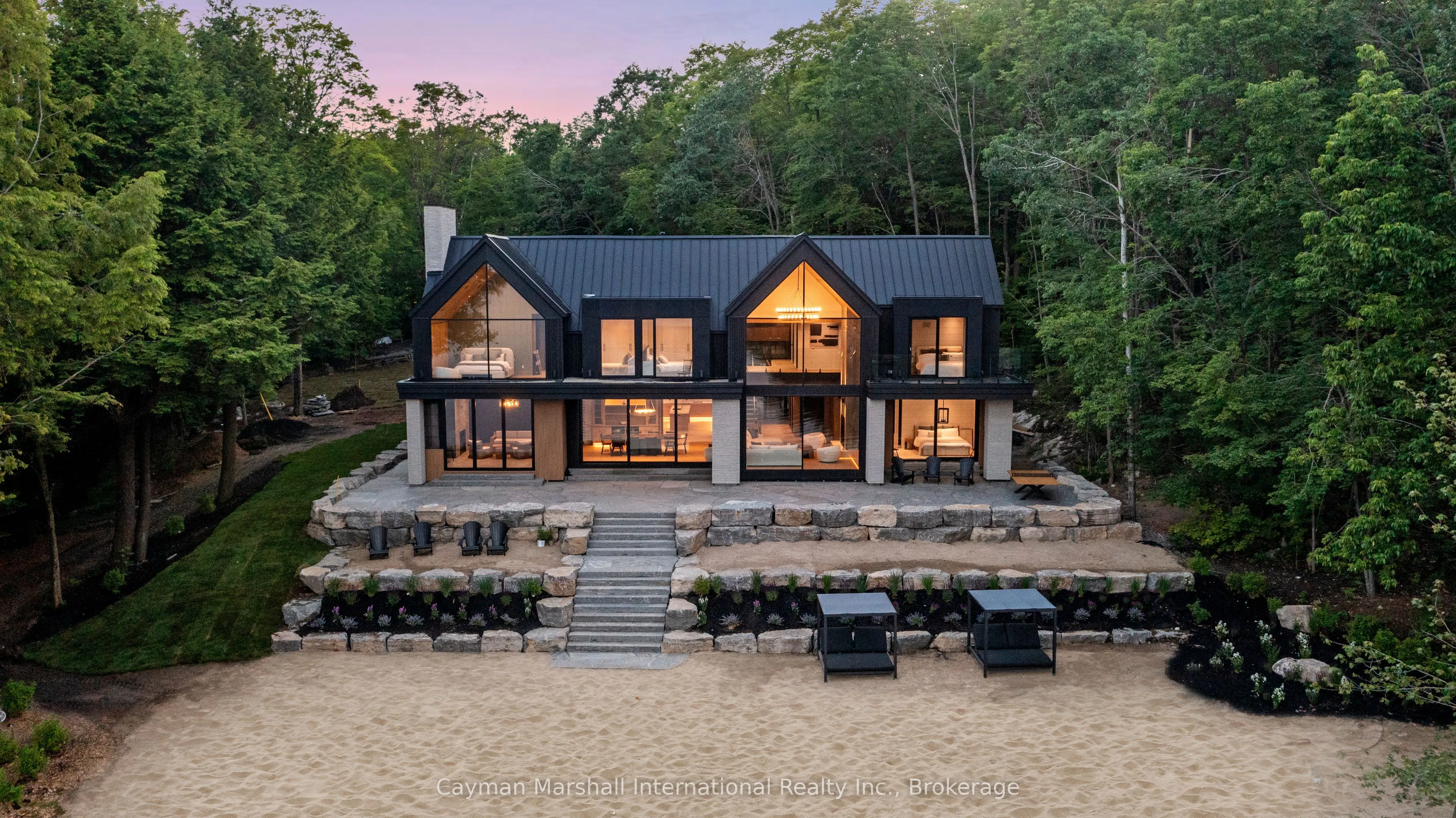 1002 Murphy Road