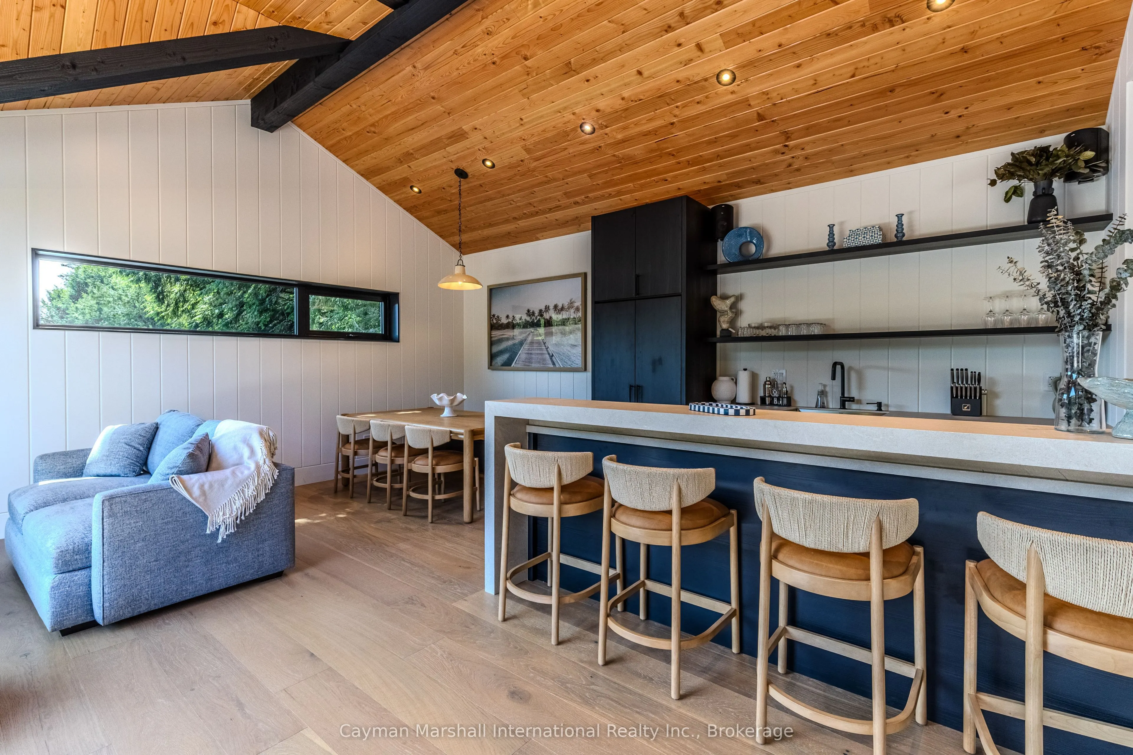 1002 Murphy Road