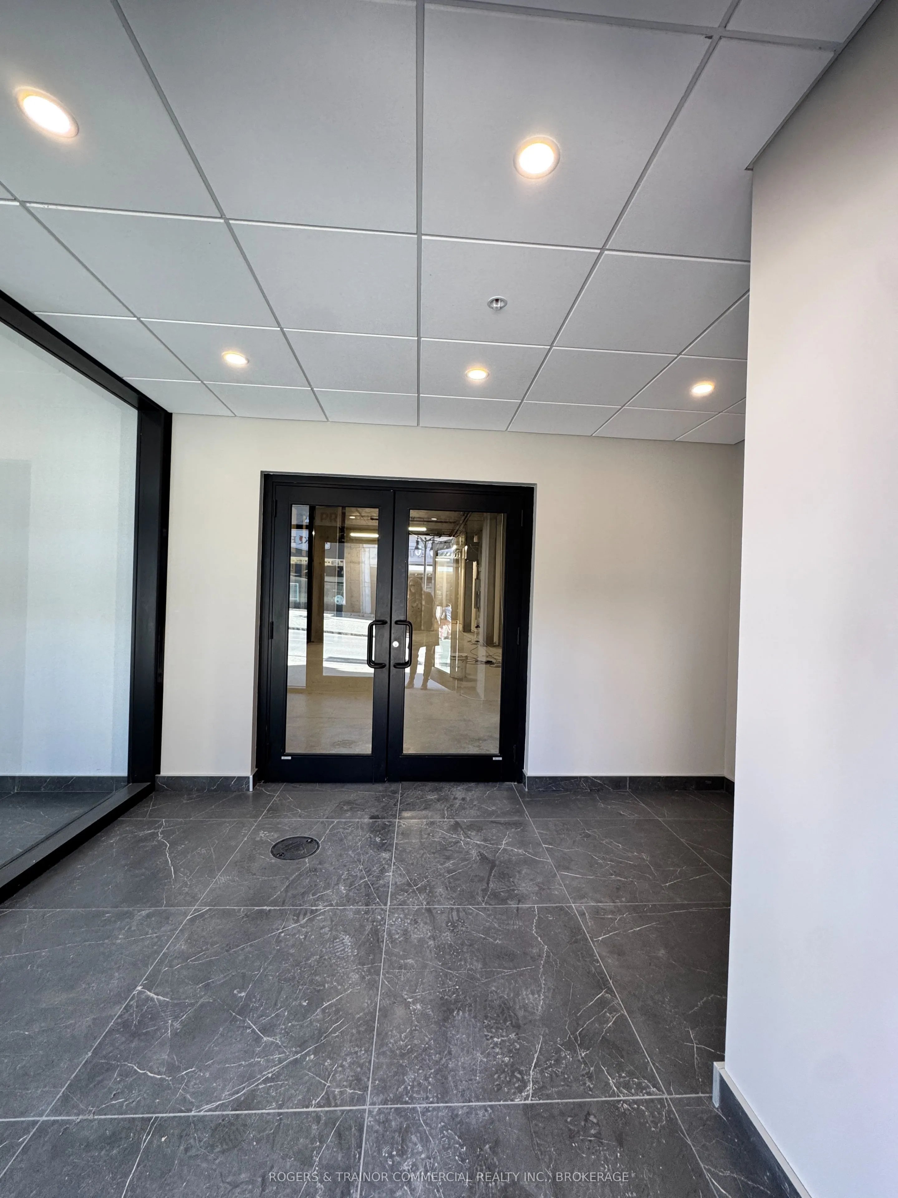 223 PRINCESS Street #102B