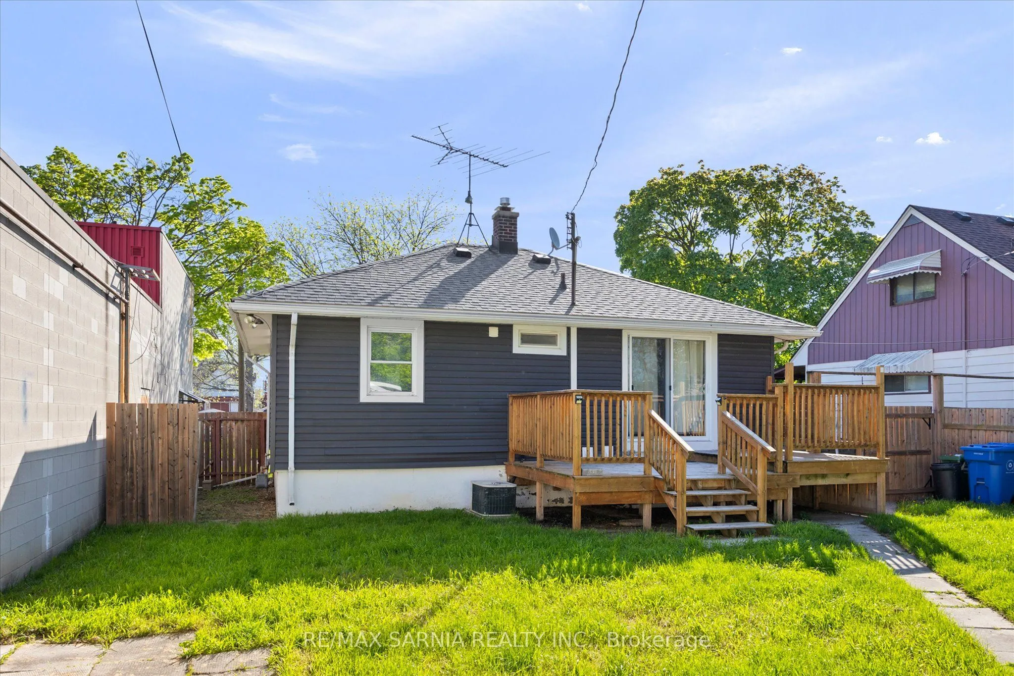 1515 Tourangeau Road