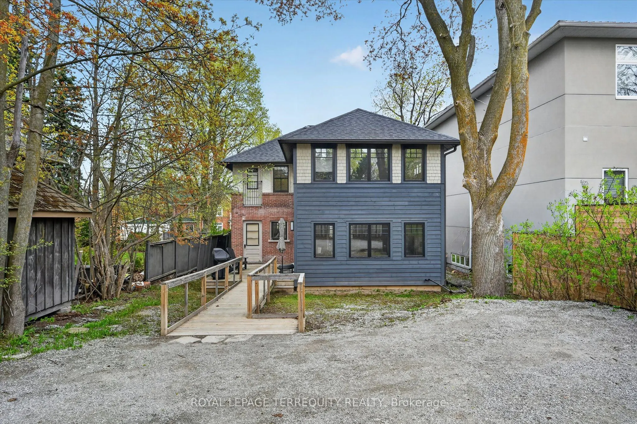 53 BENSON Avenue