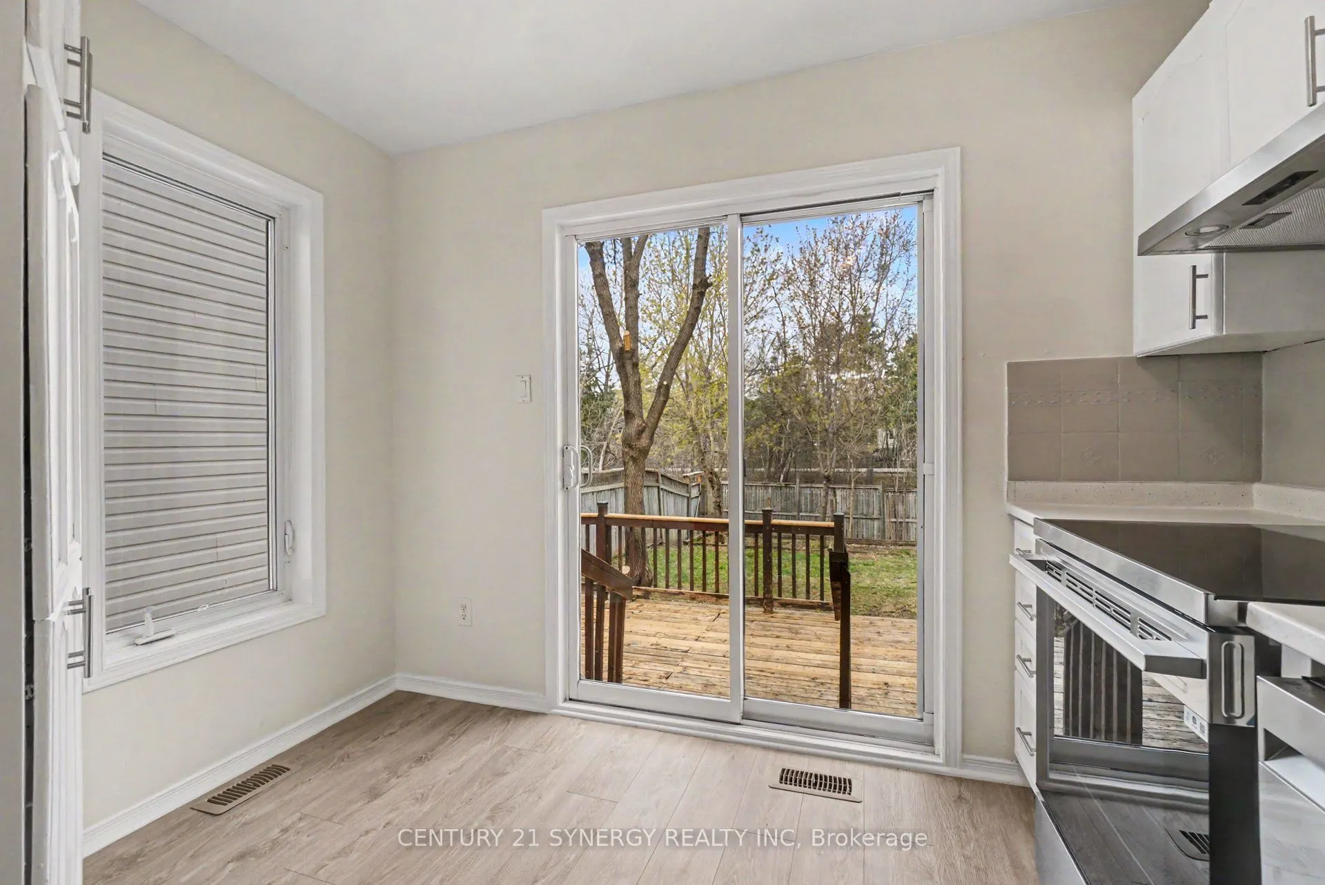 54 Meadowcroft Crescent