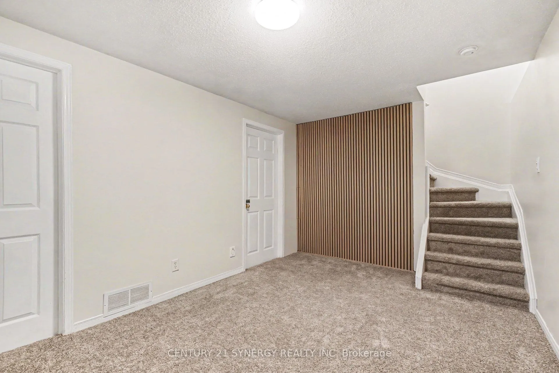 54 Meadowcroft Crescent
