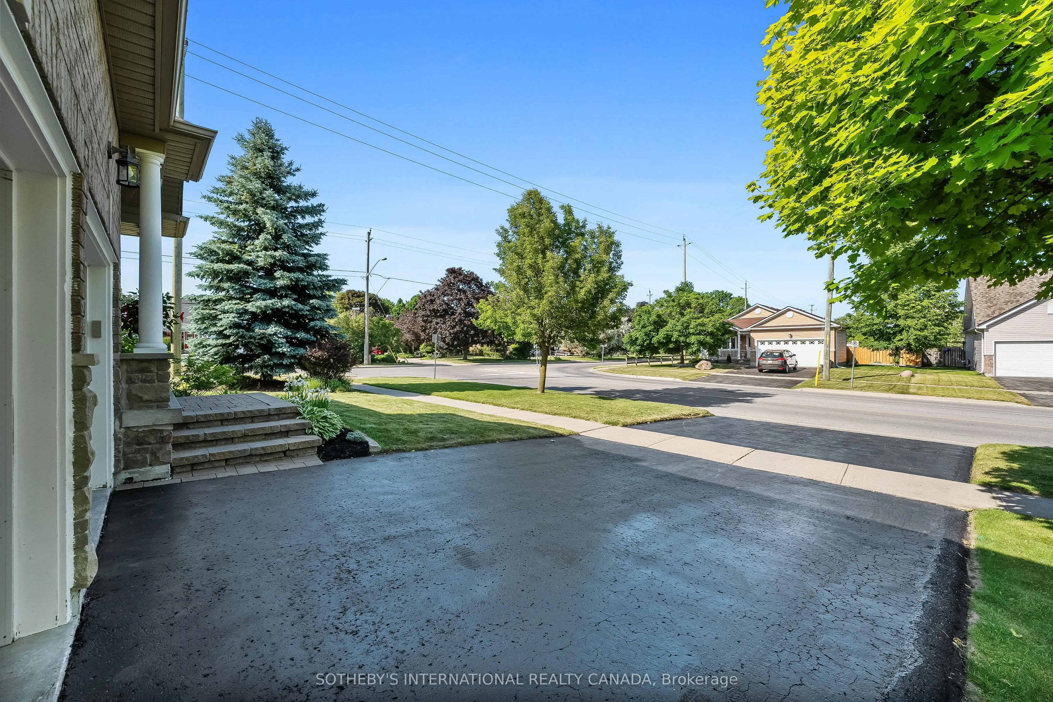 2 Rapley Boulevard