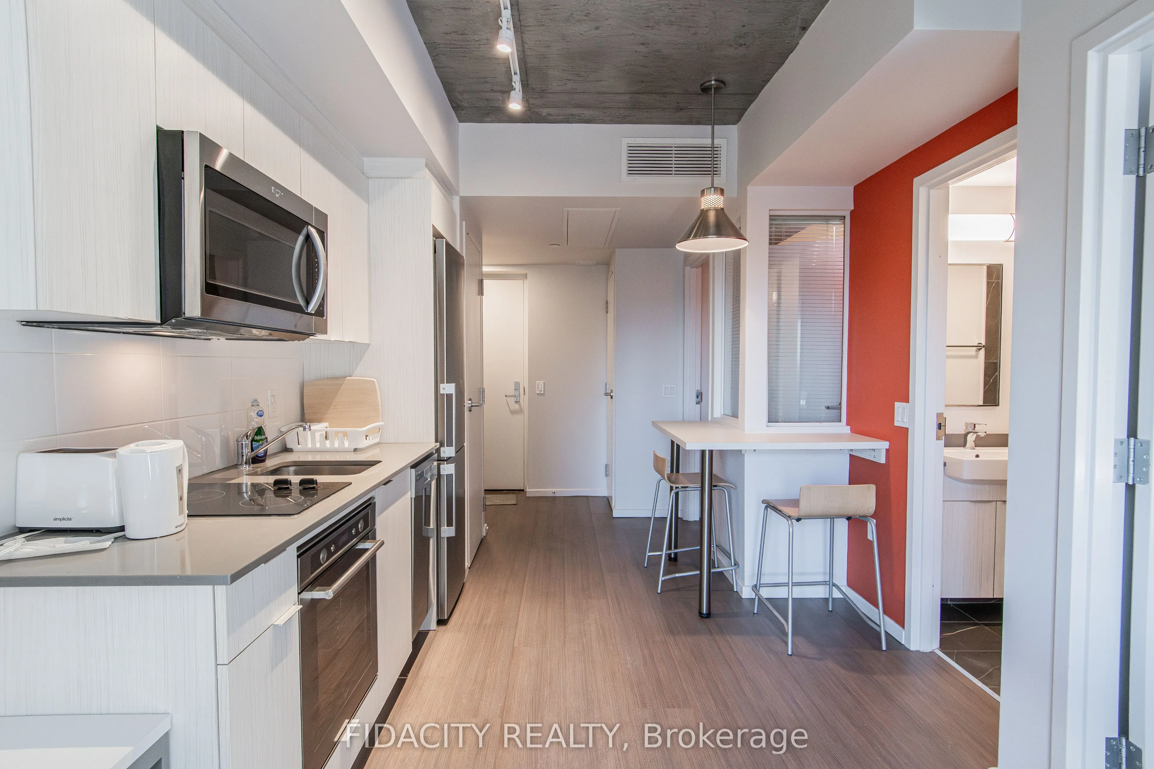 105 Champagne Avenue S #2912