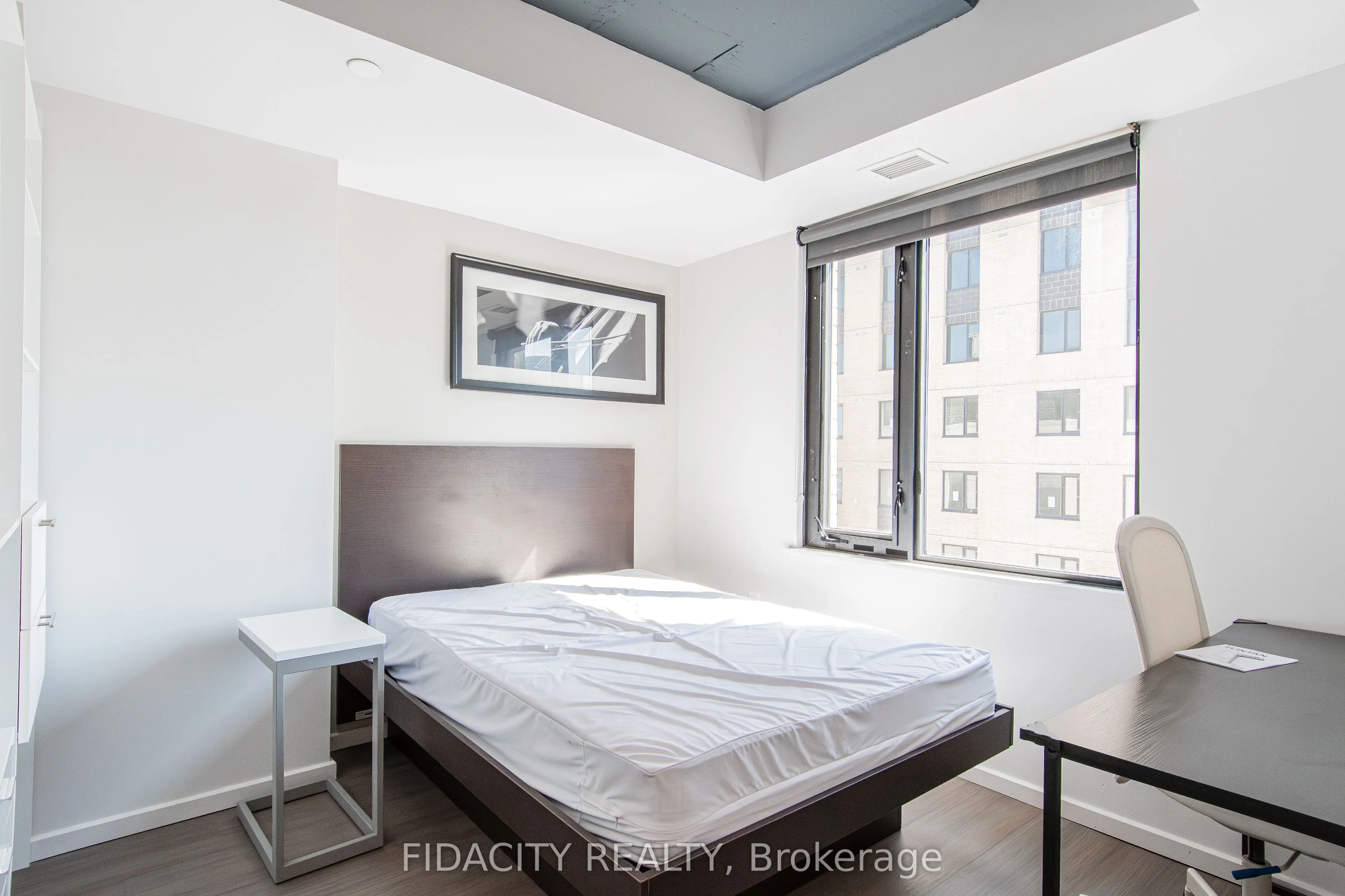 105 Champagne Avenue S #2912