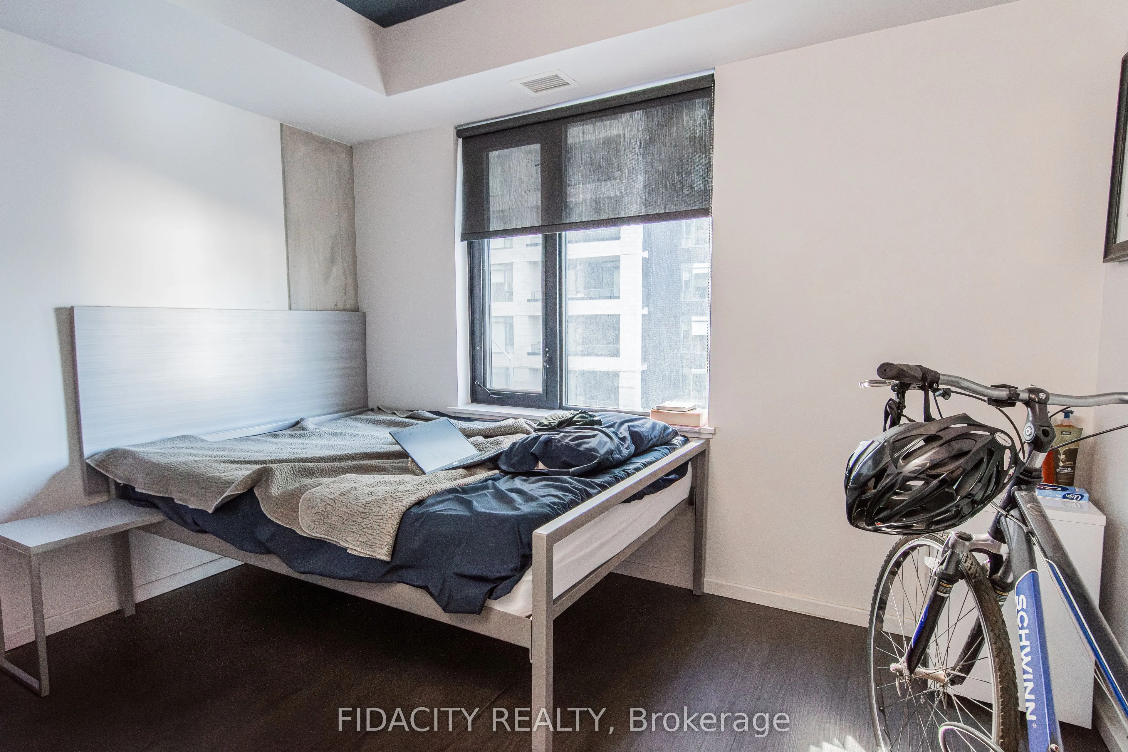 105 Champagne Avenue S #303