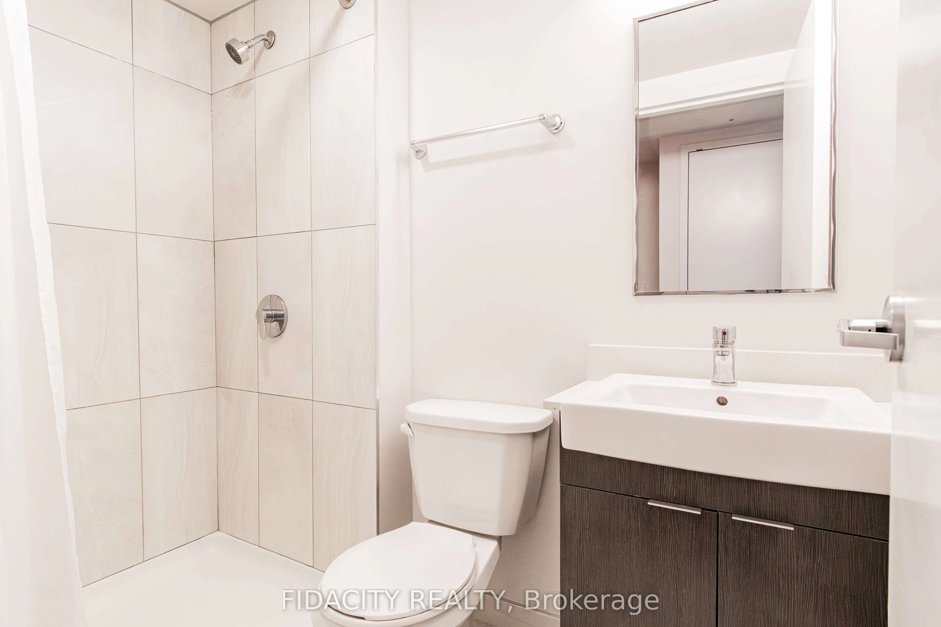 105 Champagne Avenue S #303