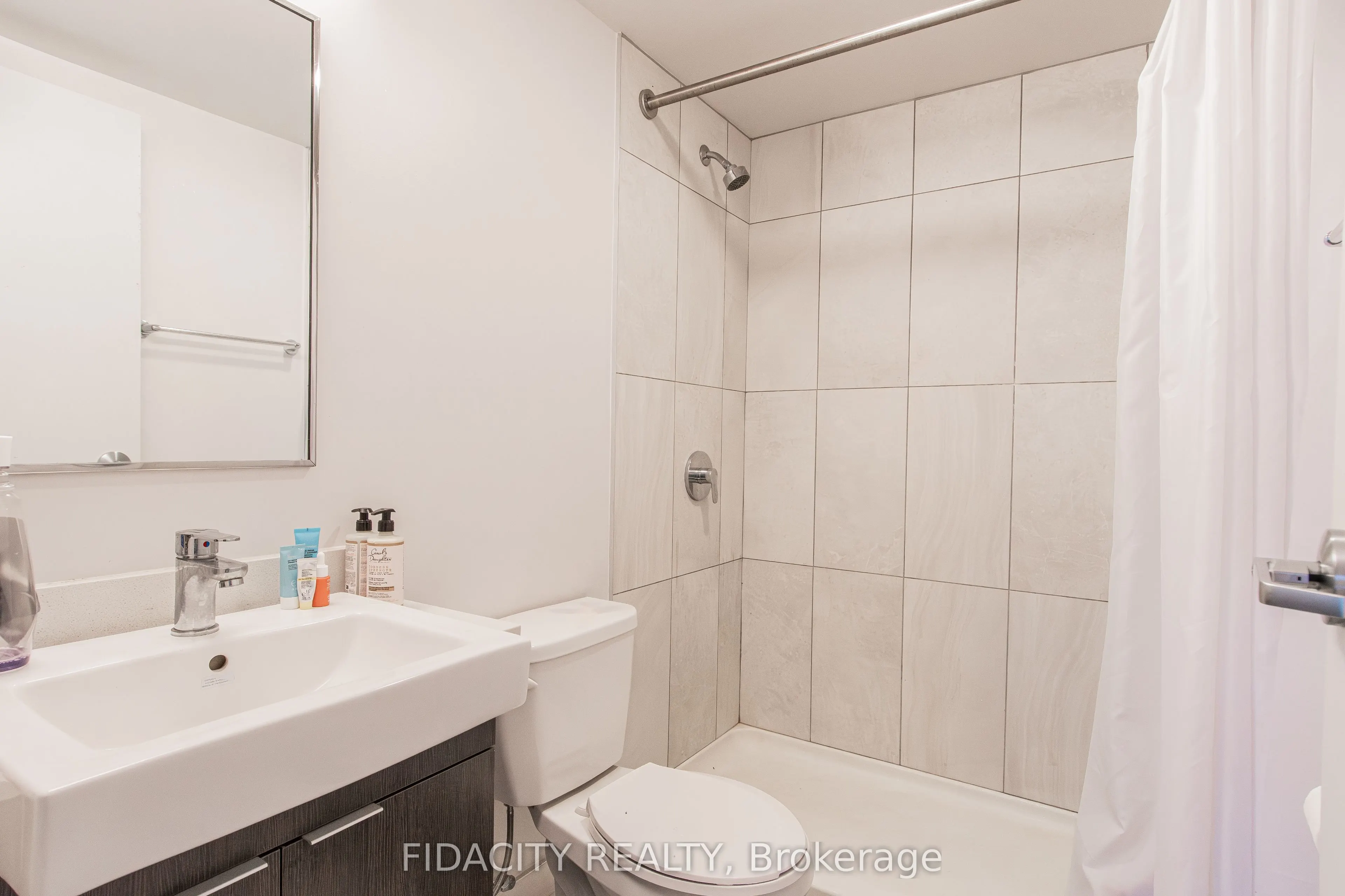 105 Champagne Avenue S #303