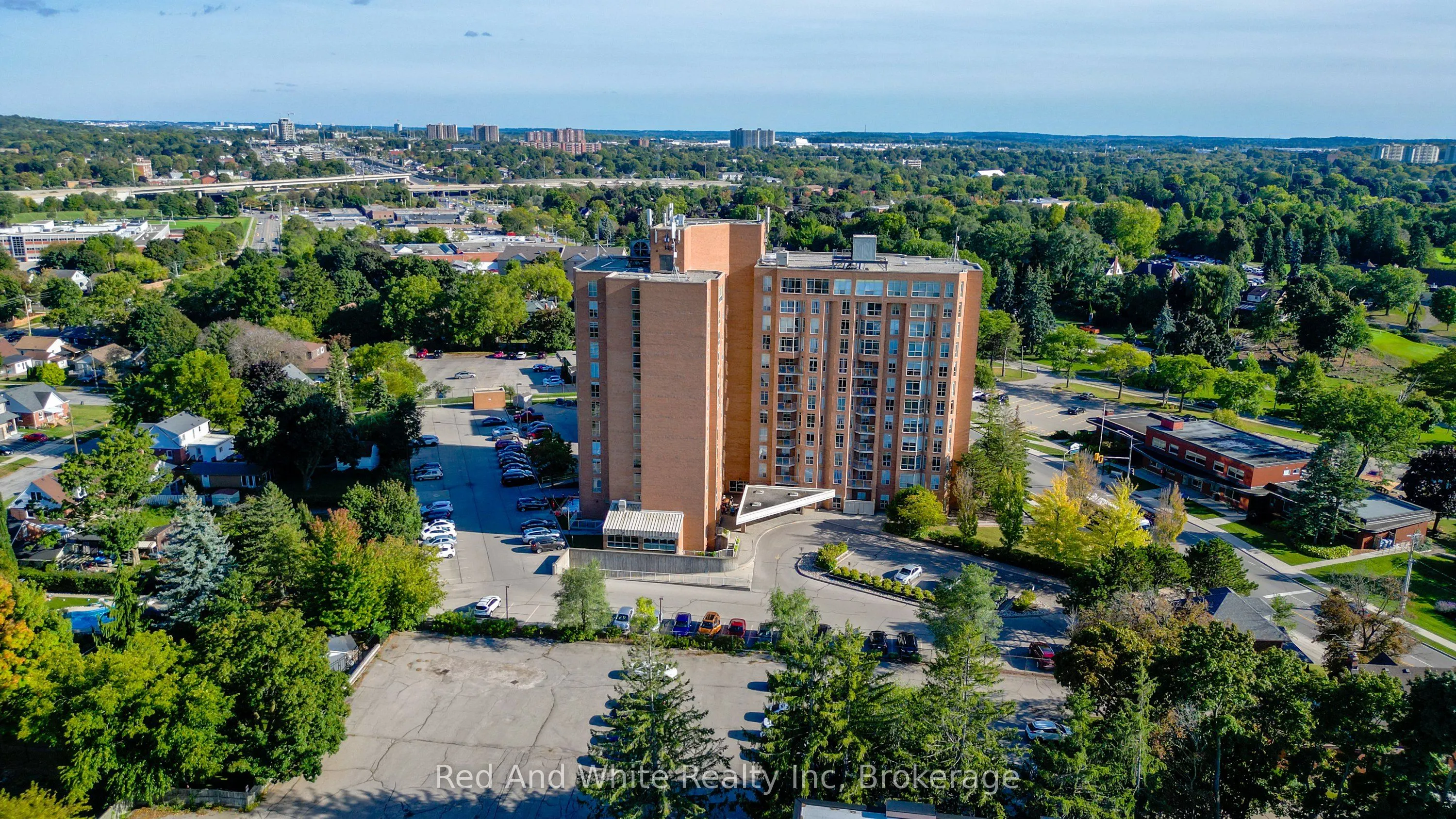 1414 King Street E #802