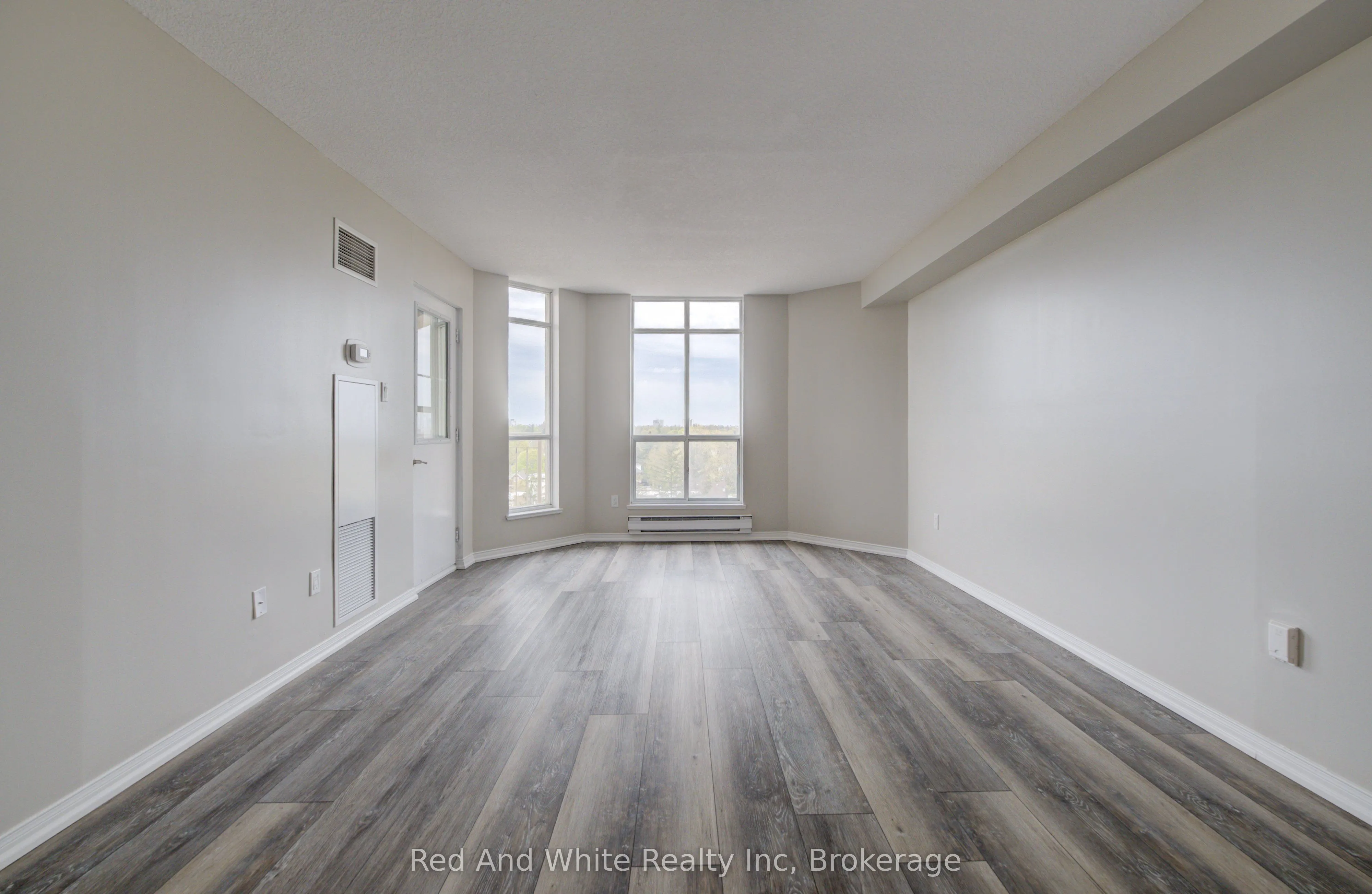 1414 King Street E #802